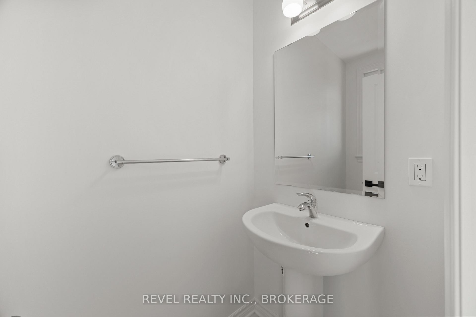 Photo 5 of 1513 Scarlet Street, Kingston, Kingston East (Incl Barret Crt) — HOMEH