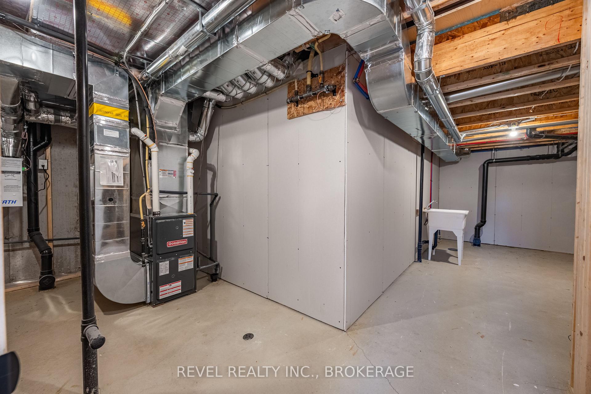 Photo 32 of 1513 Scarlet Street, Kingston, Kingston East (Incl Barret Crt) — HOMEH