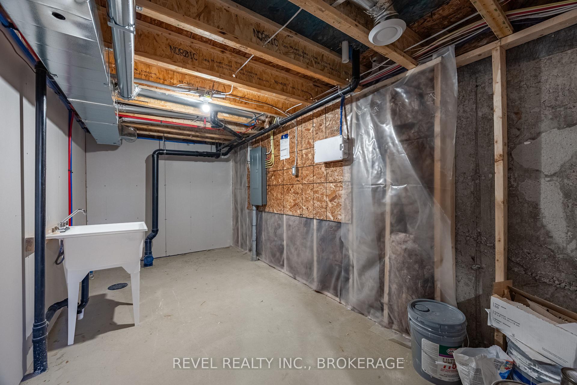 Photo 34 of 1513 Scarlet Street, Kingston, Kingston East (Incl Barret Crt) — HOMEH