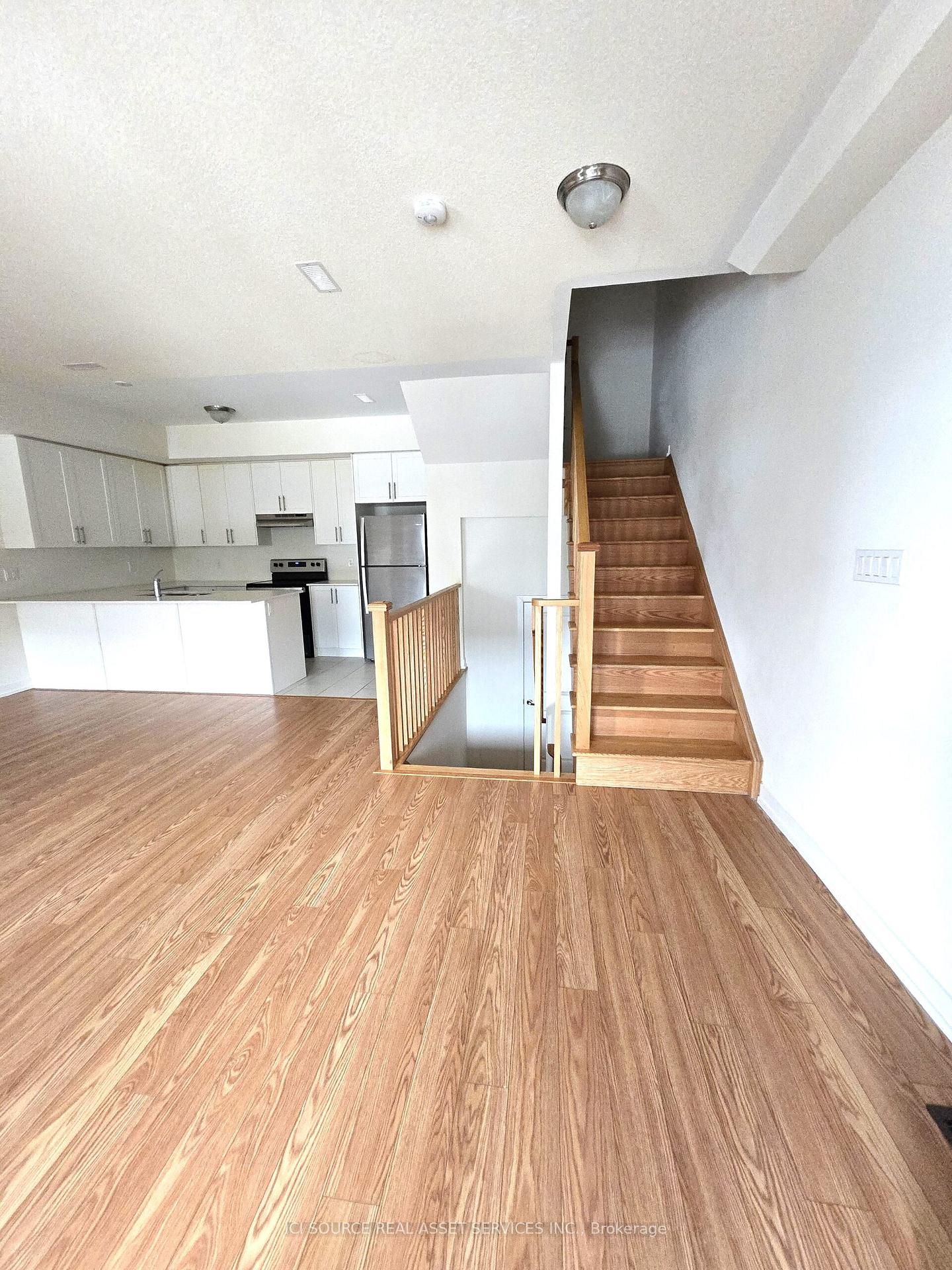 Photo 3 of 1554 Hilson Heights, Milton, Cobban — HOMEH