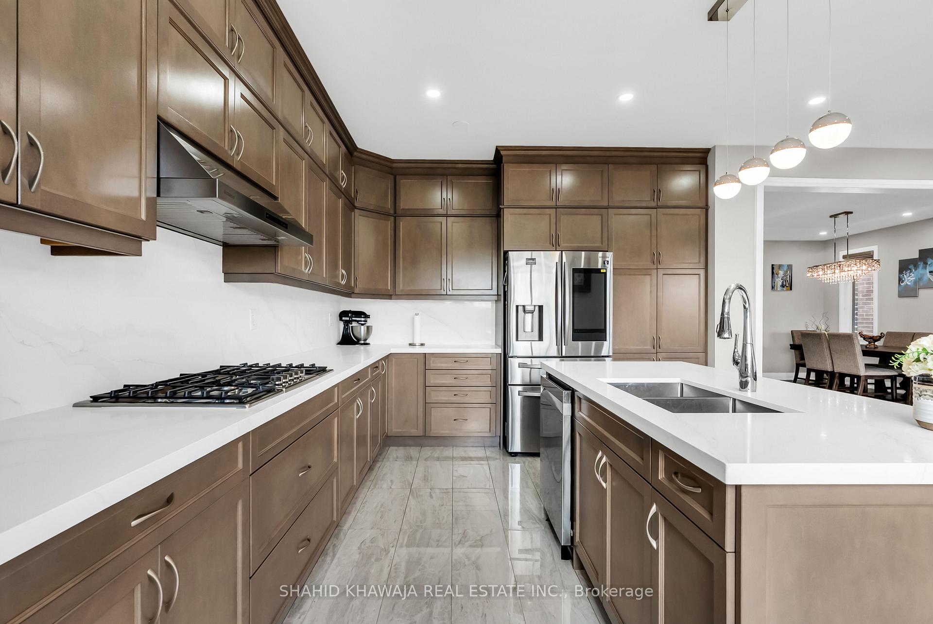 Photo 11 of 115 Yates Drive, Milton, Cobban — HOMEH