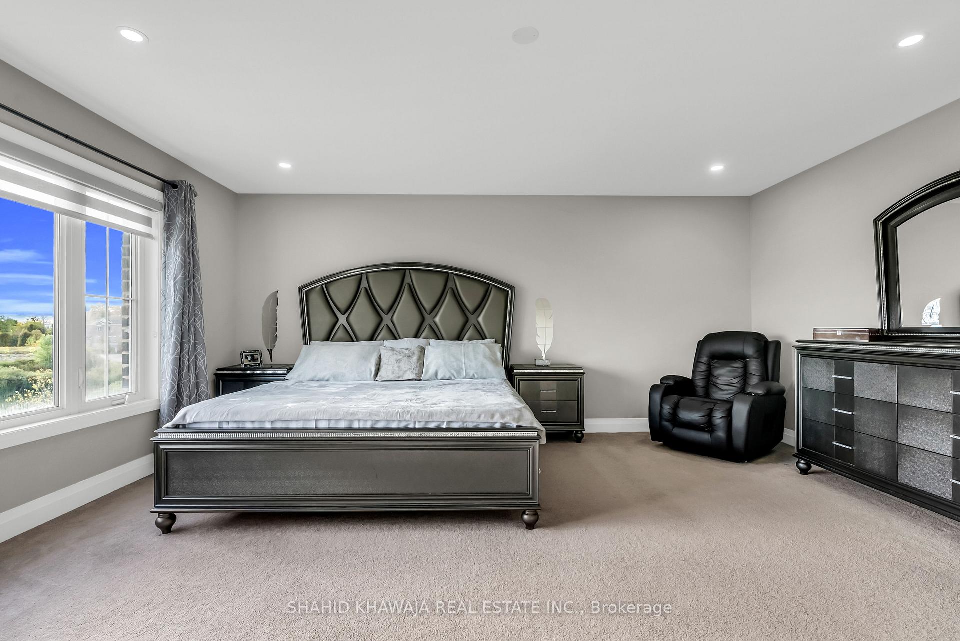 Photo 15 of 115 Yates Drive, Milton, Cobban — HOMEH