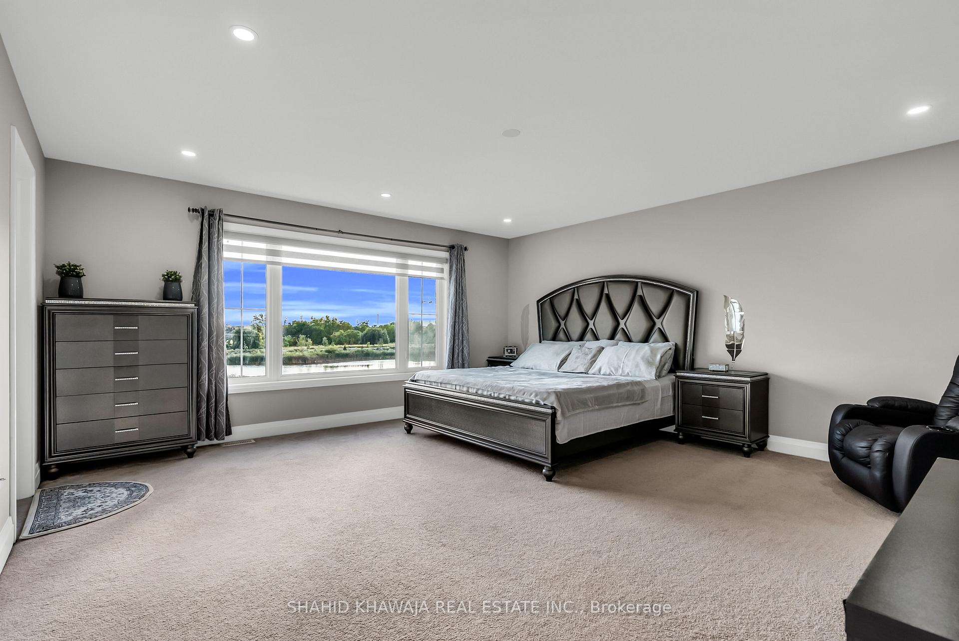 Photo 16 of 115 Yates Drive, Milton, Cobban — HOMEH