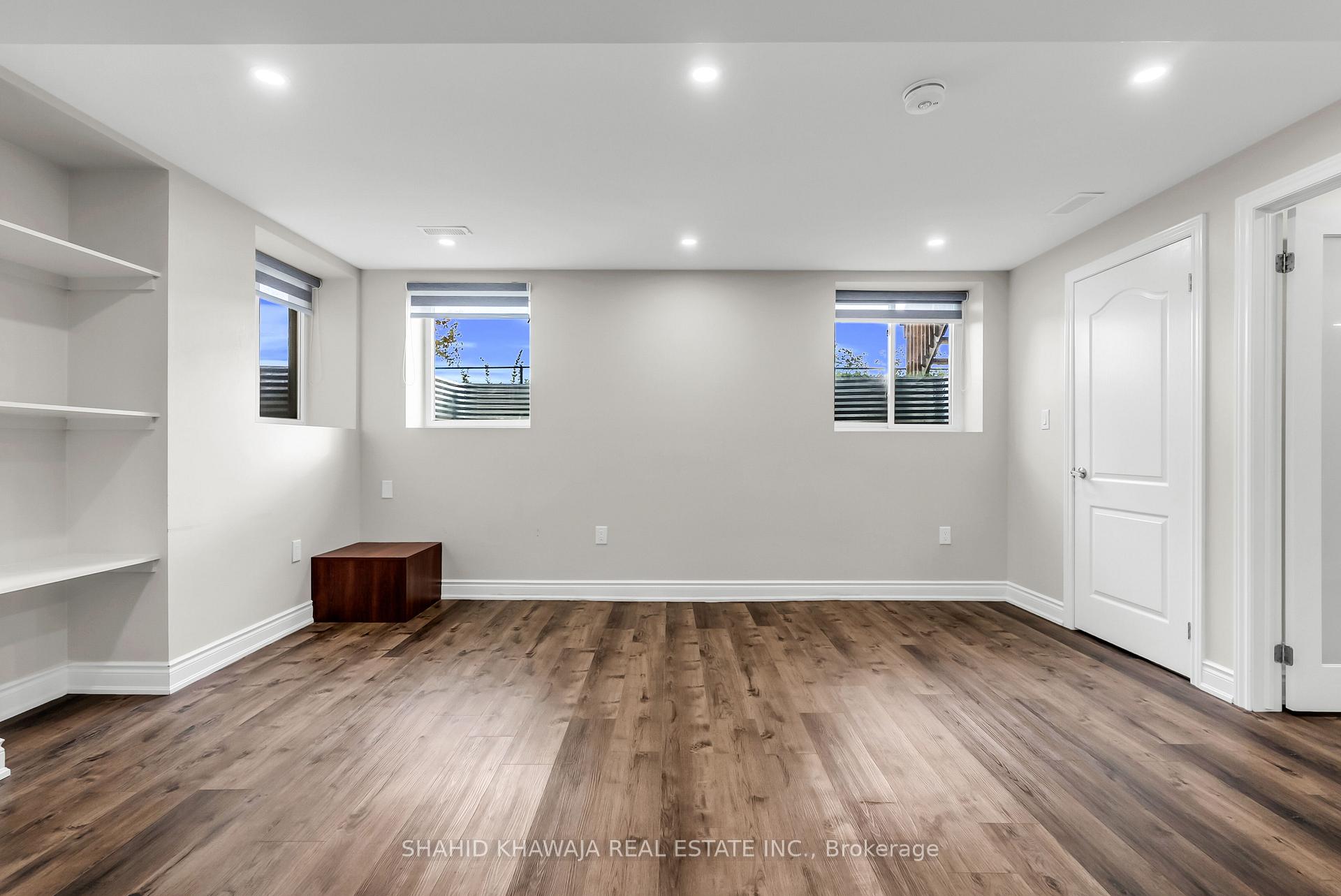 Photo 33 of 115 Yates Drive, Milton, Cobban — HOMEH