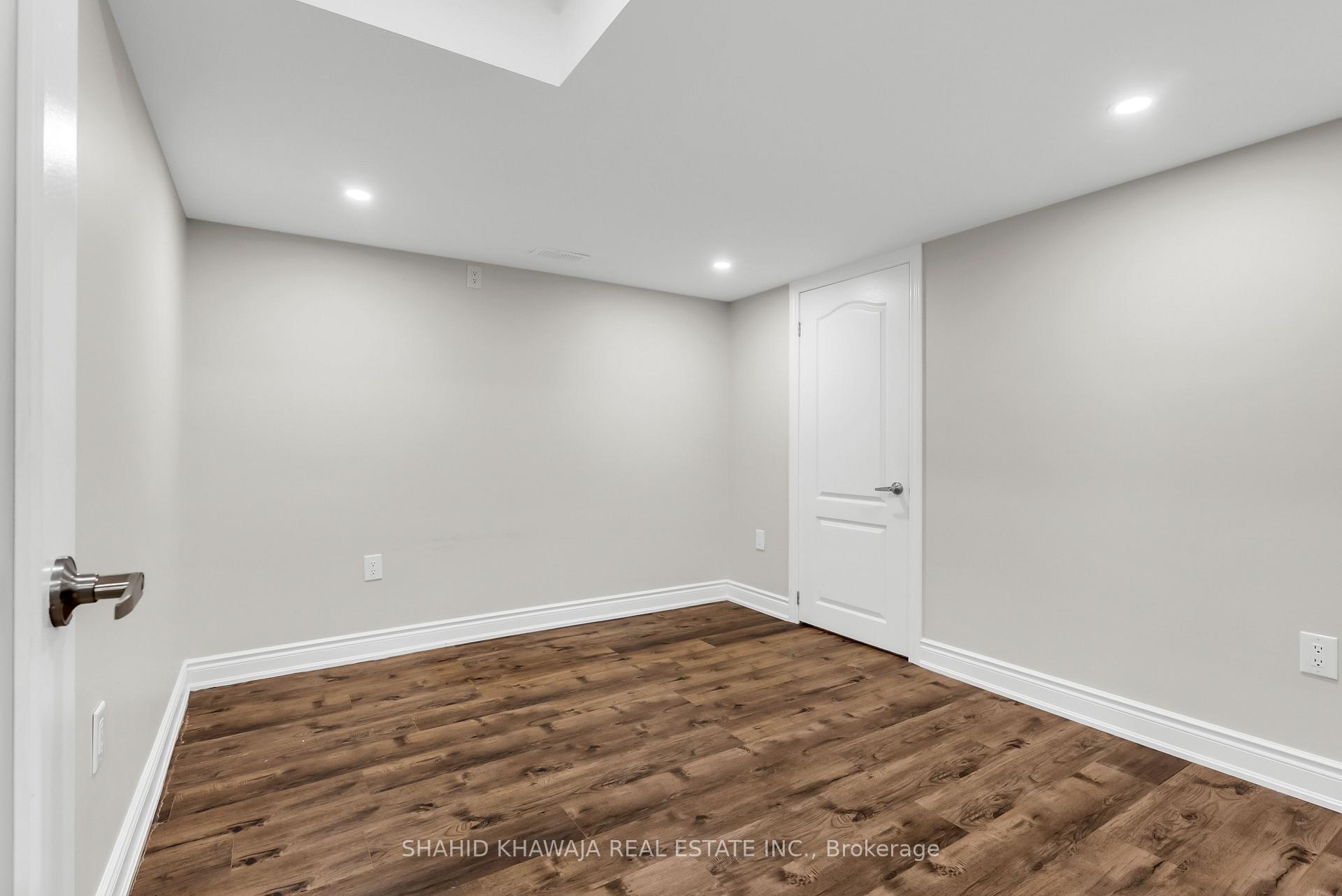 Photo 35 of 115 Yates Drive, Milton, Cobban — HOMEH