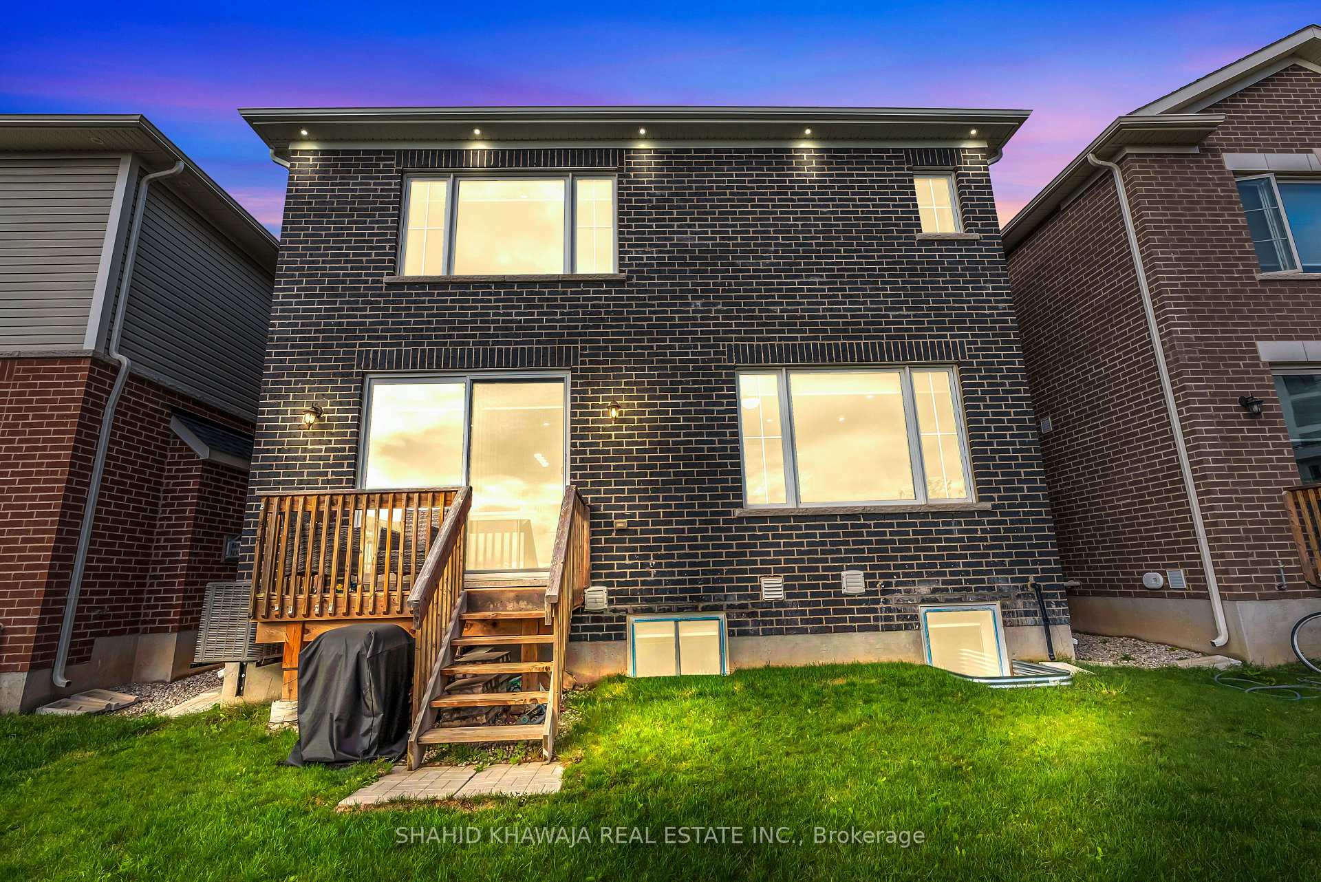 Photo 44 of 115 Yates Drive, Milton, Cobban — HOMEH