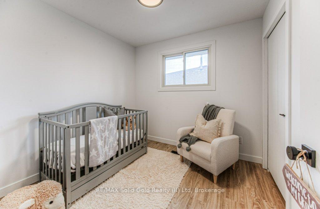 Photo 13 of 92 Timberlane Crescent, Kitchener — HOMEH
