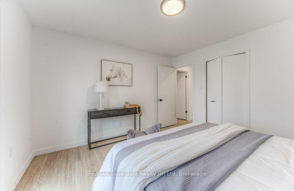 Photo 16 of 92 Timberlane Crescent, Kitchener — HOMEH