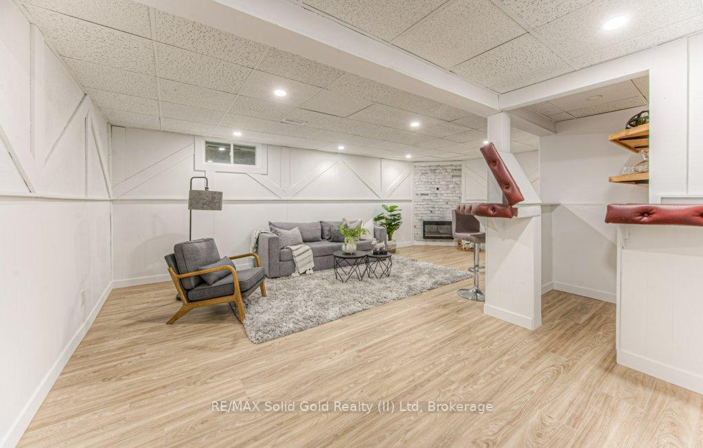 Photo 22 of 92 Timberlane Crescent, Kitchener — HOMEH