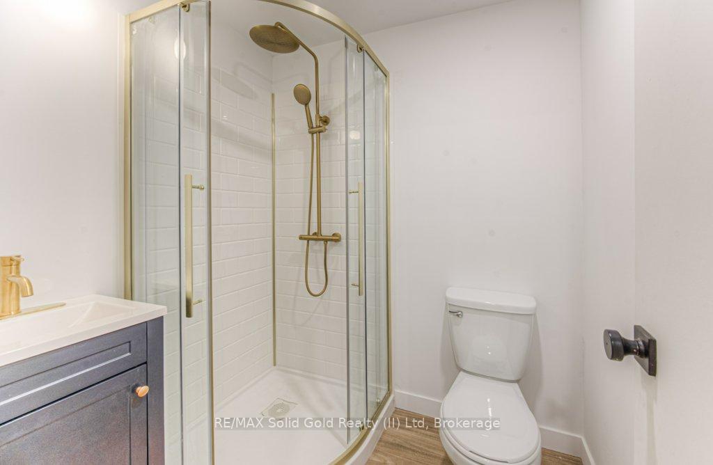 Photo 23 of 92 Timberlane Crescent, Kitchener — HOMEH