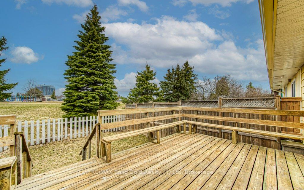Photo 29 of 92 Timberlane Crescent, Kitchener — HOMEH