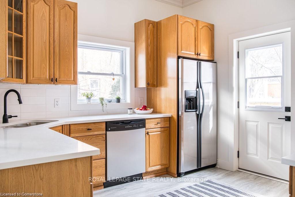 Photo 13 of 119 Ray Street S, Hamilton, Kirkendall — HOMEH