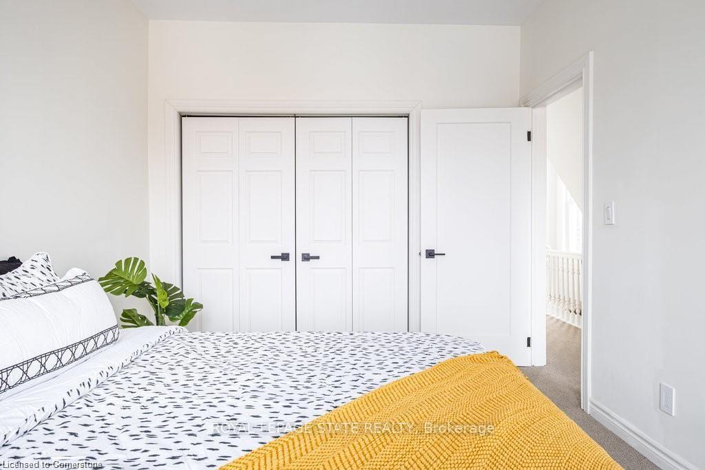 Photo 20 of 119 Ray Street S, Hamilton, Kirkendall — HOMEH