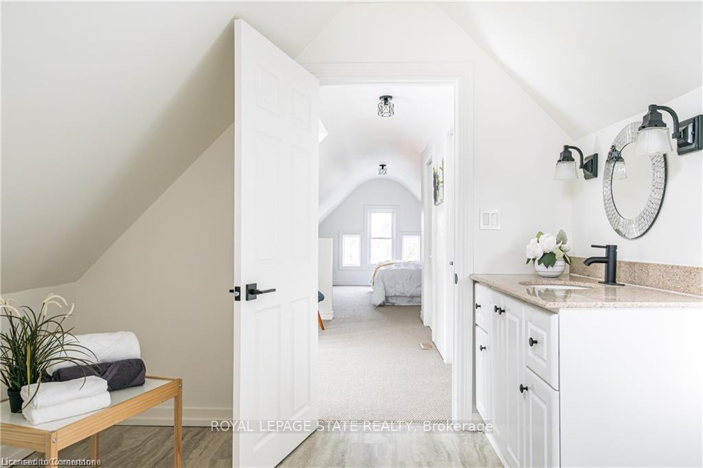 Photo 32 of 119 Ray Street S, Hamilton, Kirkendall — HOMEH