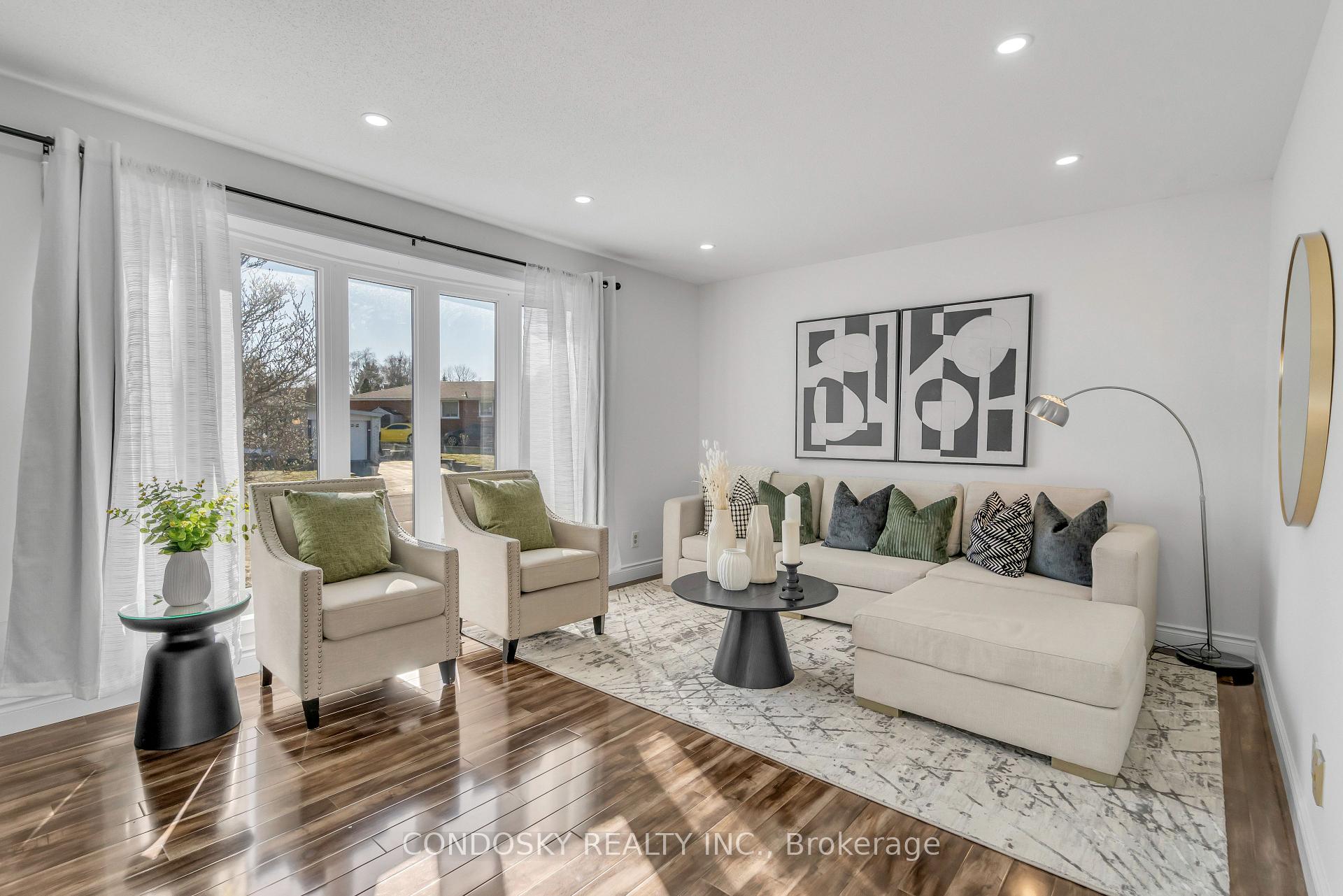 Photo 2 of 182 Roberts Crescent, Kitchener — HOMEH