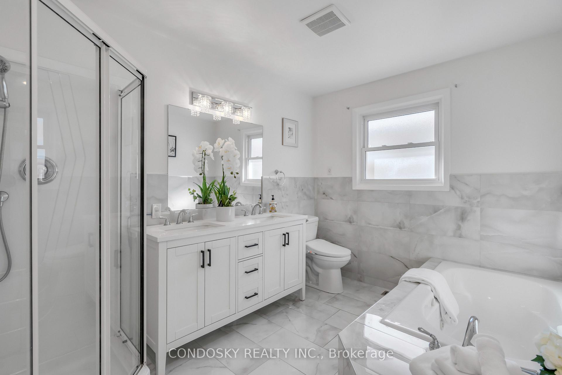 Photo 11 of 182 Roberts Crescent, Kitchener — HOMEH