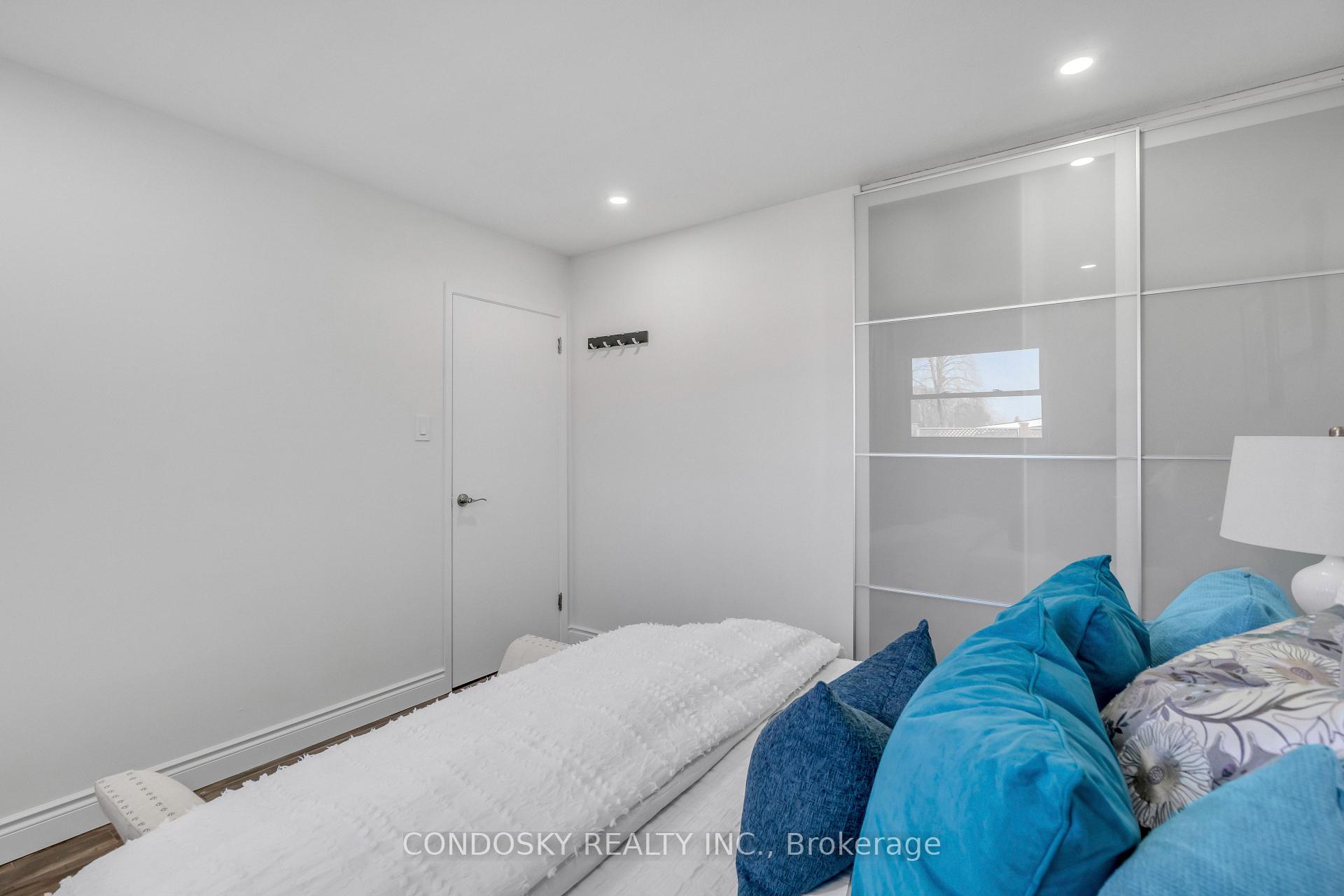 Photo 17 of 182 Roberts Crescent, Kitchener — HOMEH