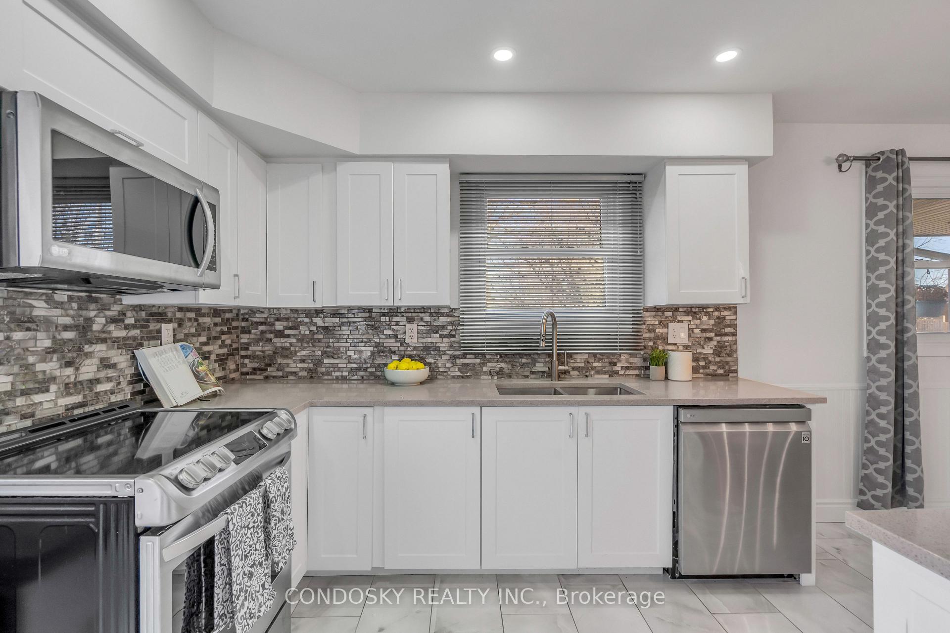 Photo 24 of 182 Roberts Crescent, Kitchener — HOMEH