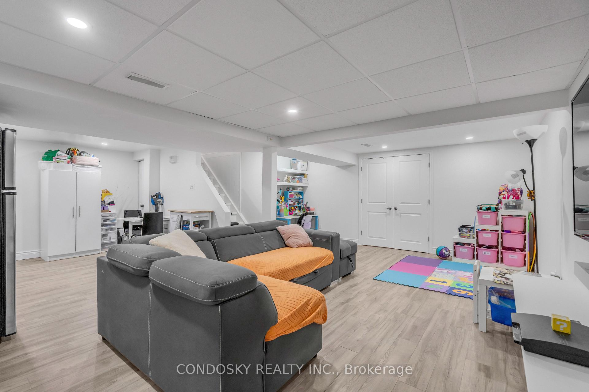 Photo 32 of 182 Roberts Crescent, Kitchener — HOMEH