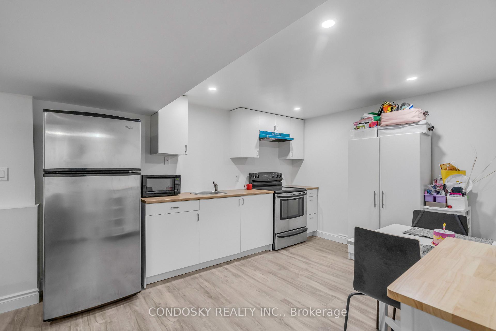 Photo 33 of 182 Roberts Crescent, Kitchener — HOMEH