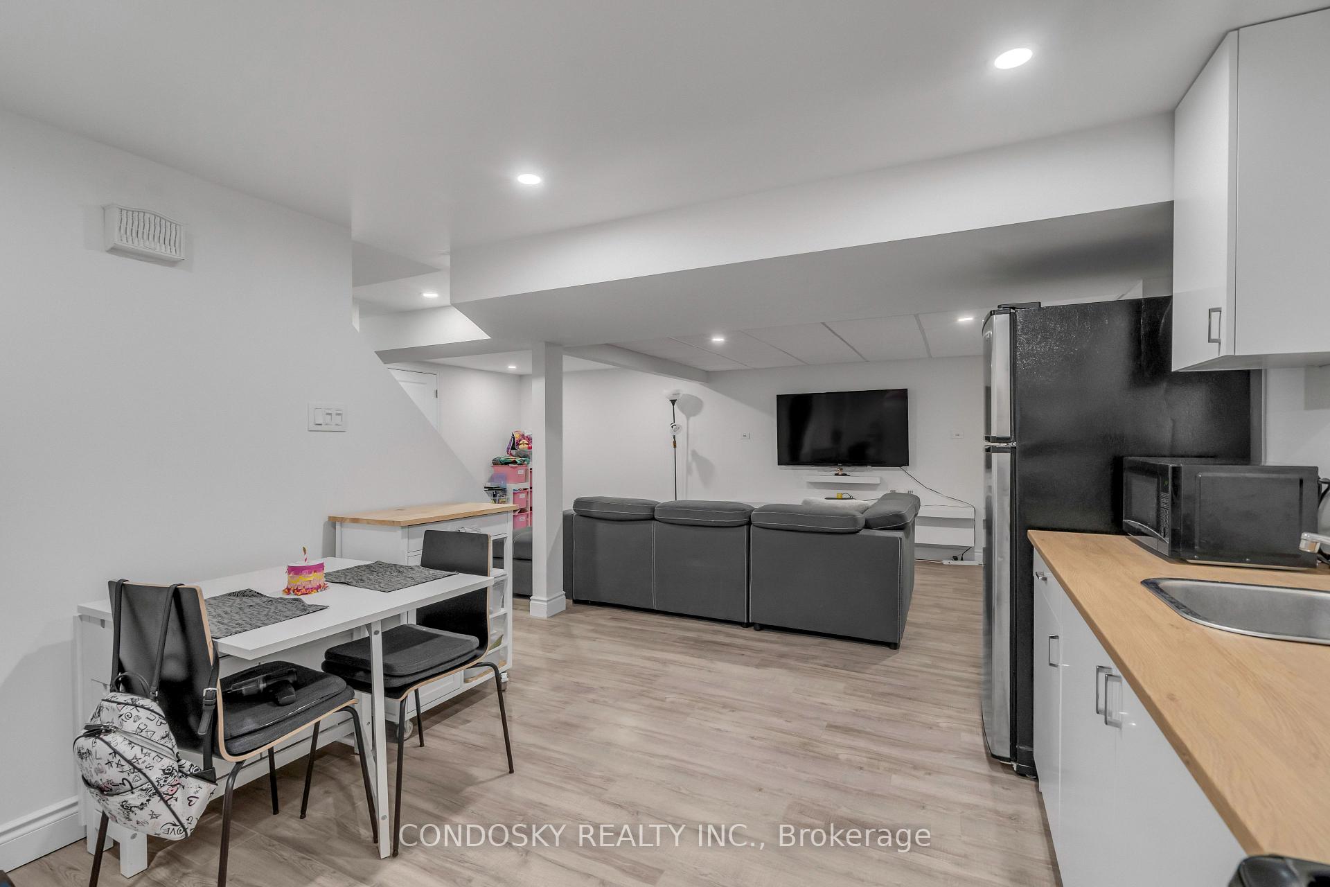 Photo 34 of 182 Roberts Crescent, Kitchener — HOMEH
