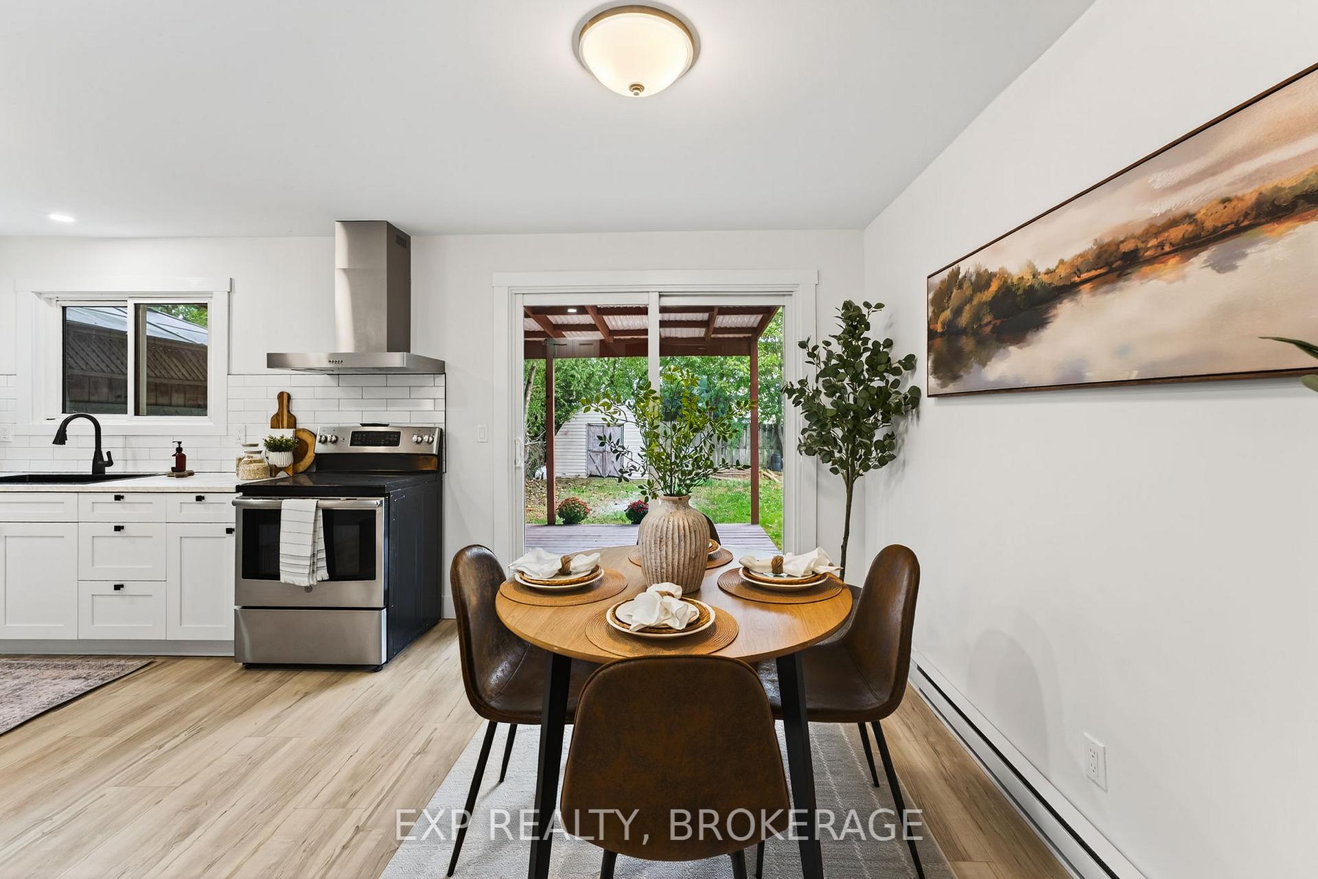 Photo 4 of 834 Cedarwood Drive, Kingston, City Northwest — HOMEH
