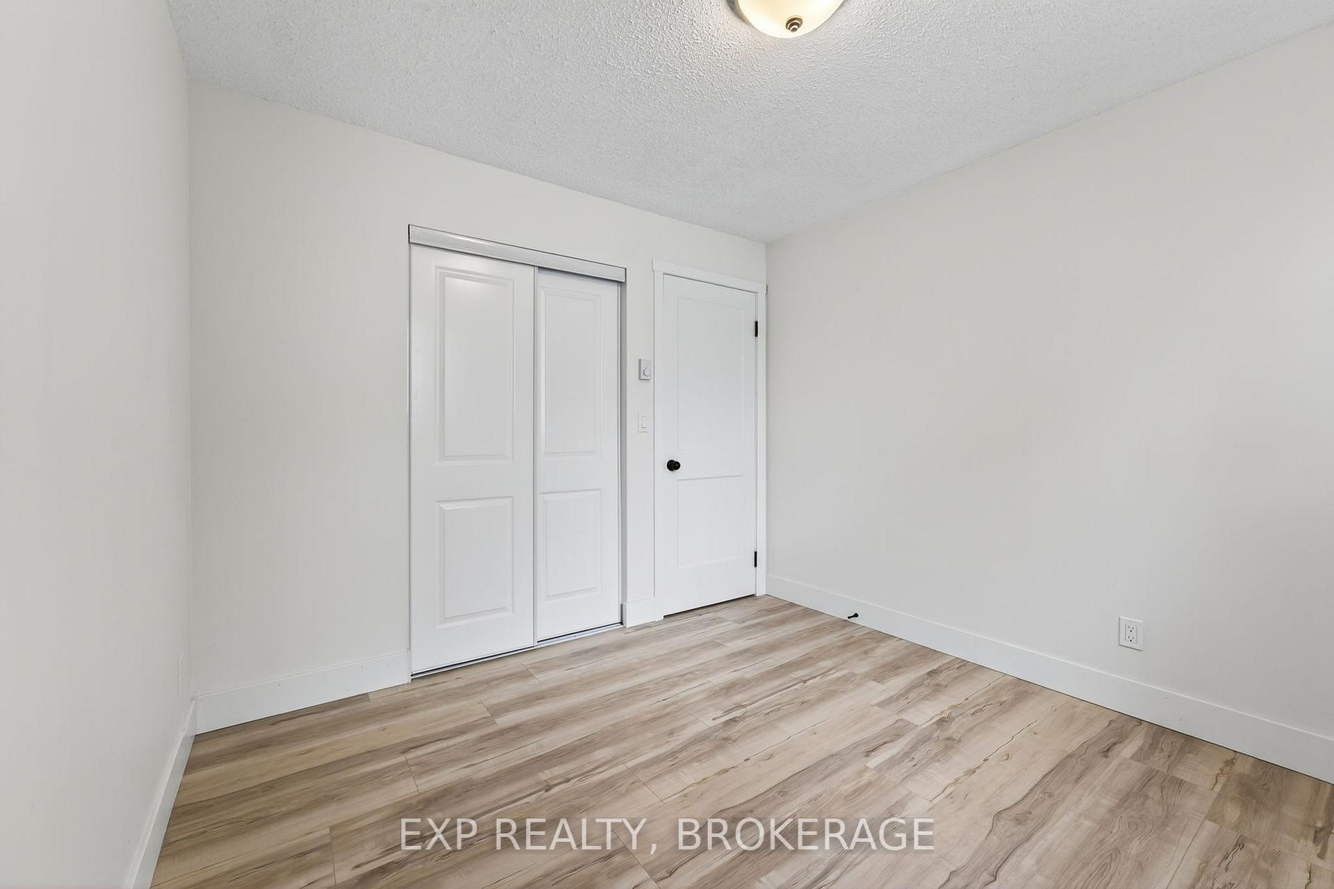 Photo 10 of 834 Cedarwood Drive, Kingston, City Northwest — HOMEH