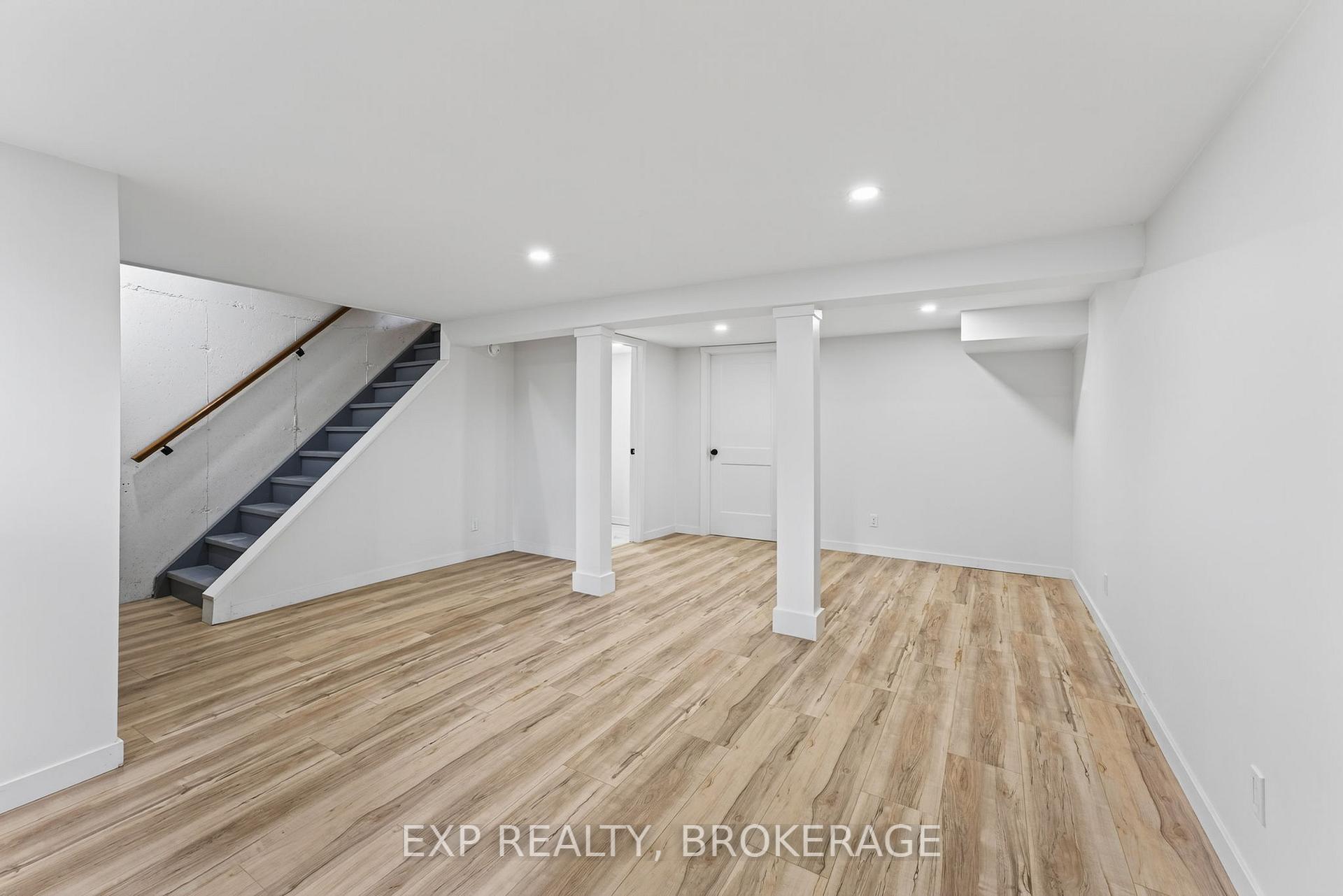 Photo 16 of 834 Cedarwood Drive, Kingston, City Northwest — HOMEH