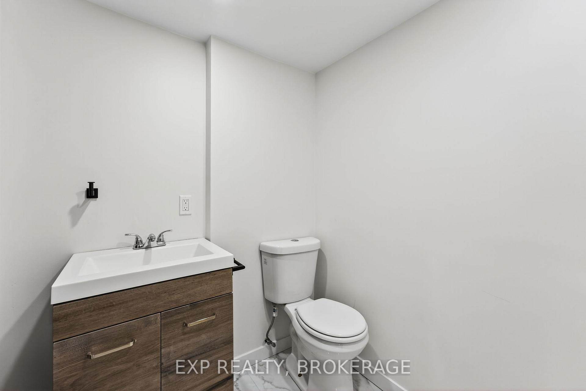Photo 18 of 834 Cedarwood Drive, Kingston, City Northwest — HOMEH