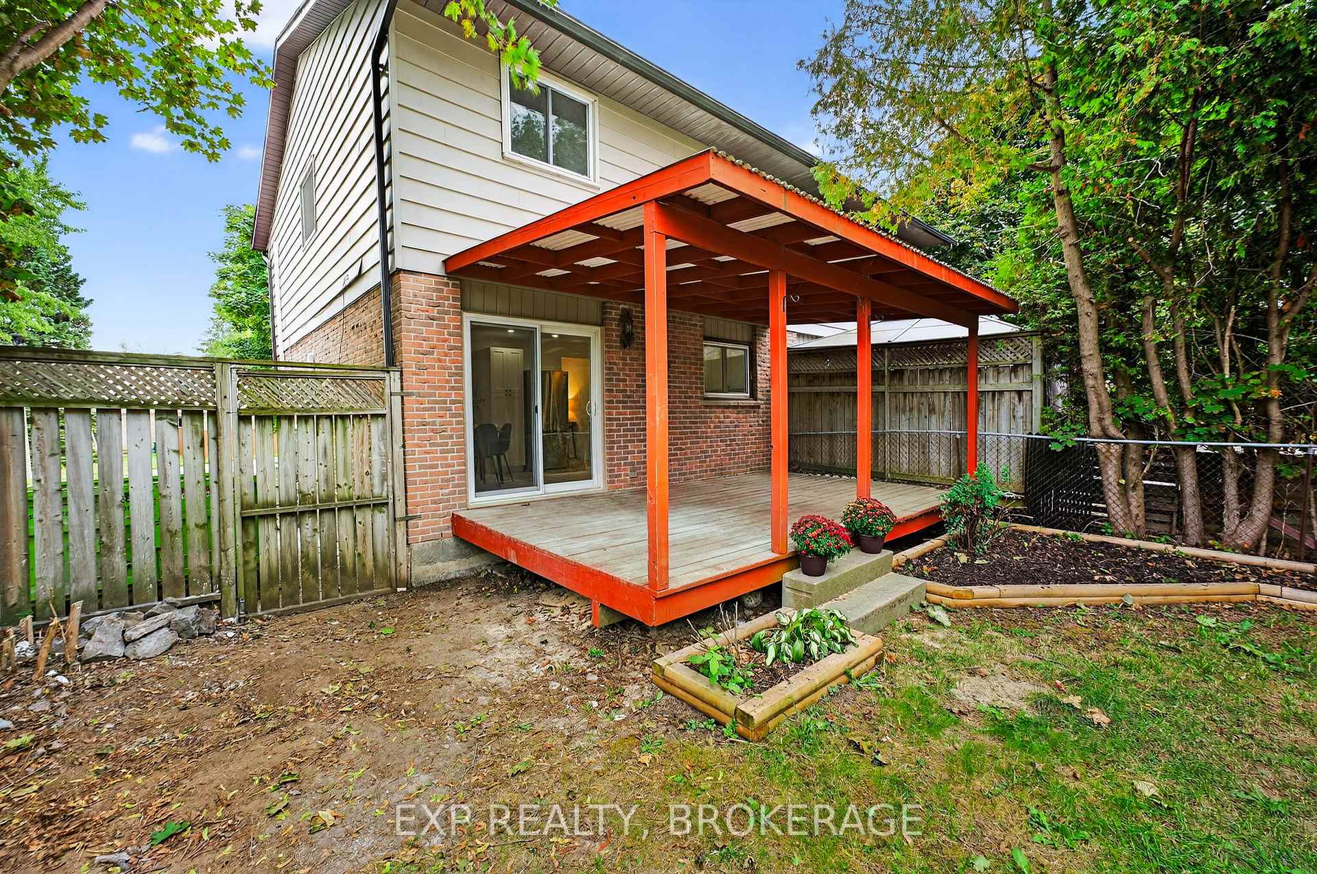 Photo 24 of 834 Cedarwood Drive, Kingston, City Northwest — HOMEH