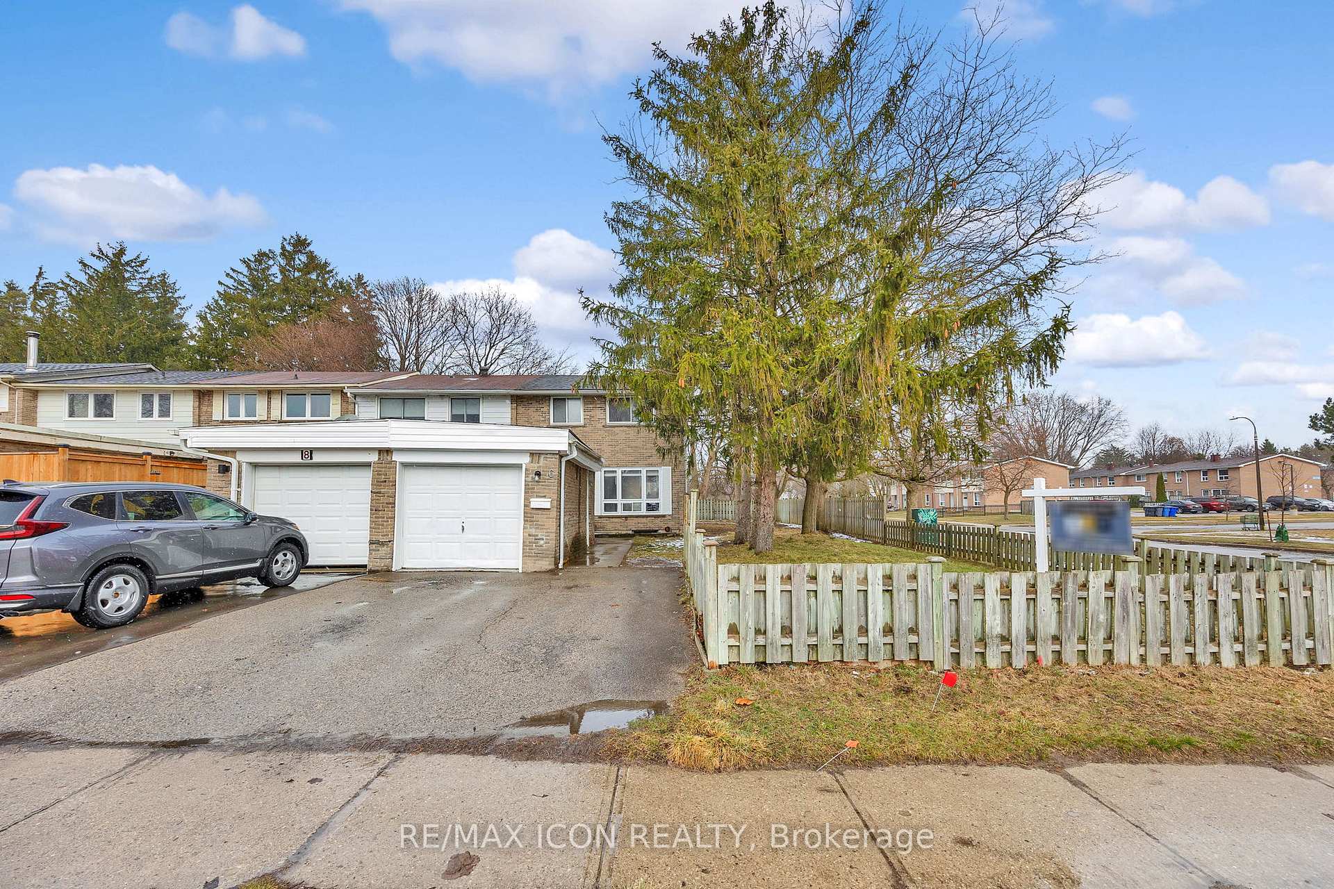 Front of 6 Ralgreen Crescent