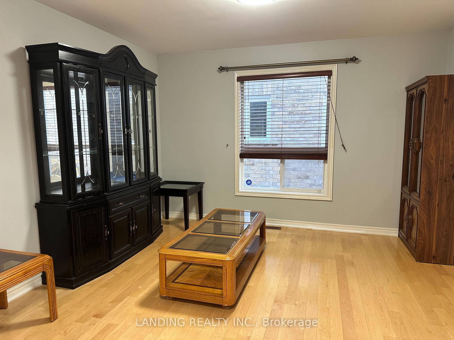 Photo 9 of 68 Hillwood Street, Markham, Berczy — HOMEH
