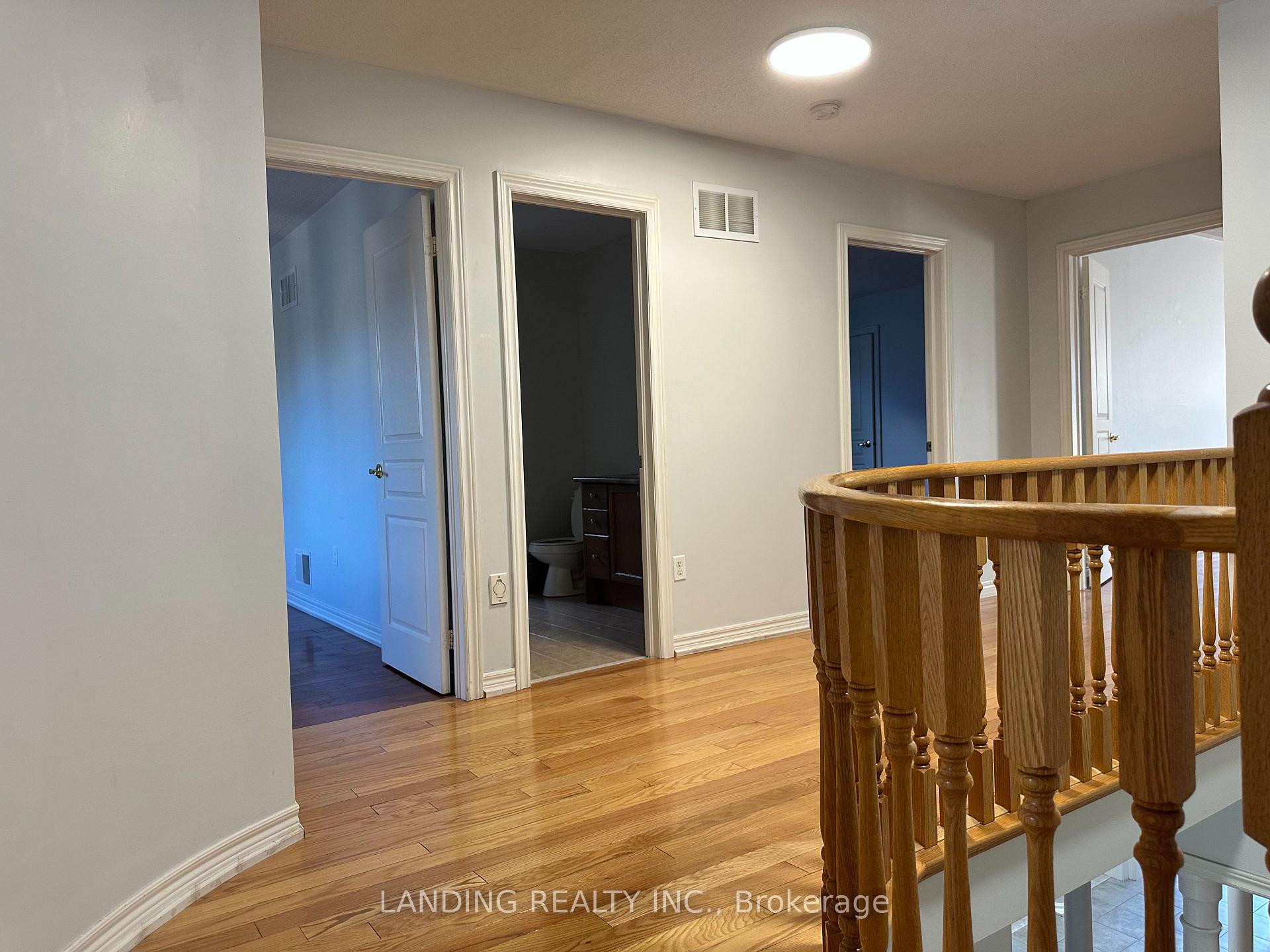 Photo 11 of 68 Hillwood Street, Markham, Berczy — HOMEH