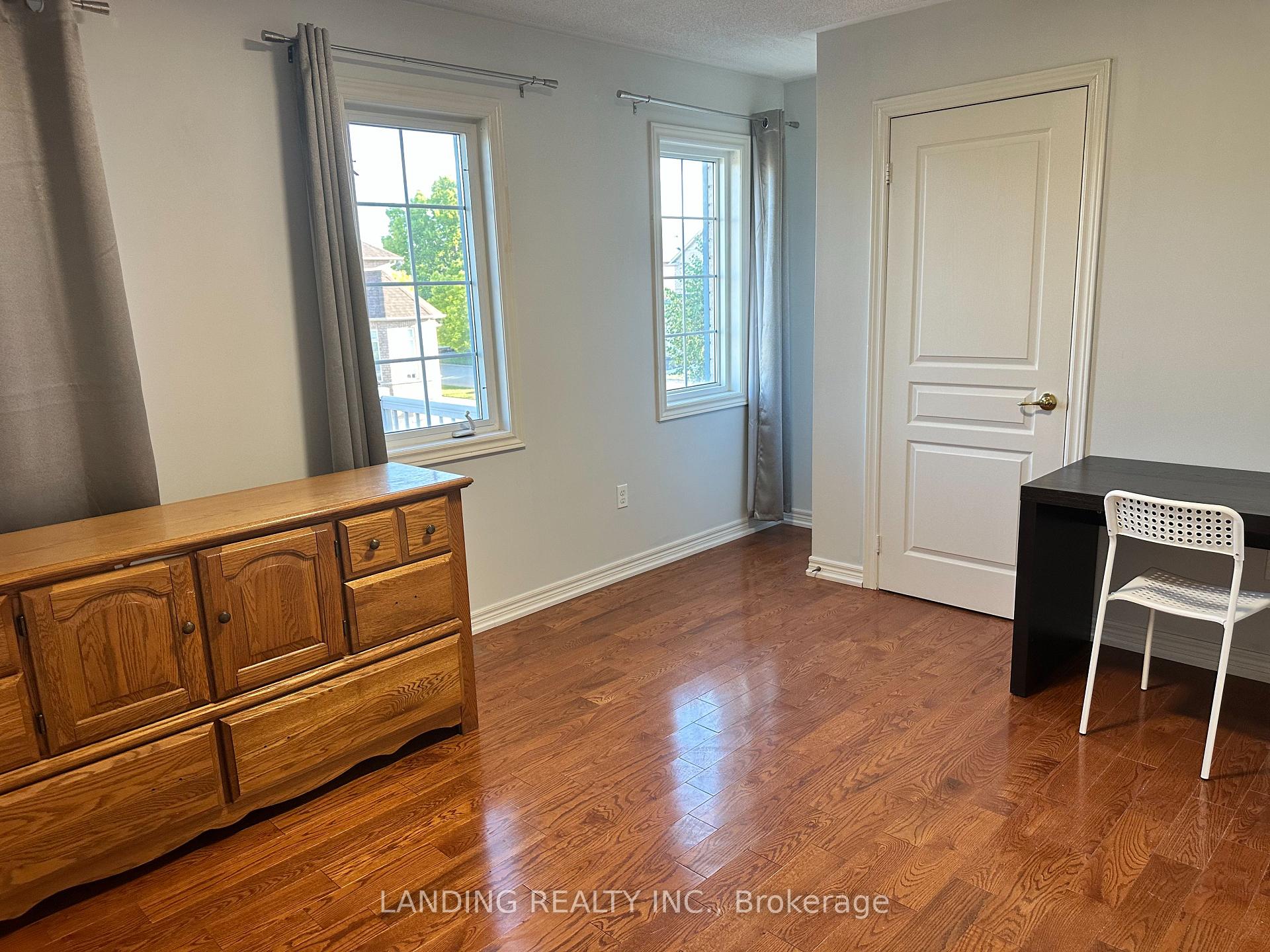 Photo 15 of 68 Hillwood Street, Markham, Berczy — HOMEH