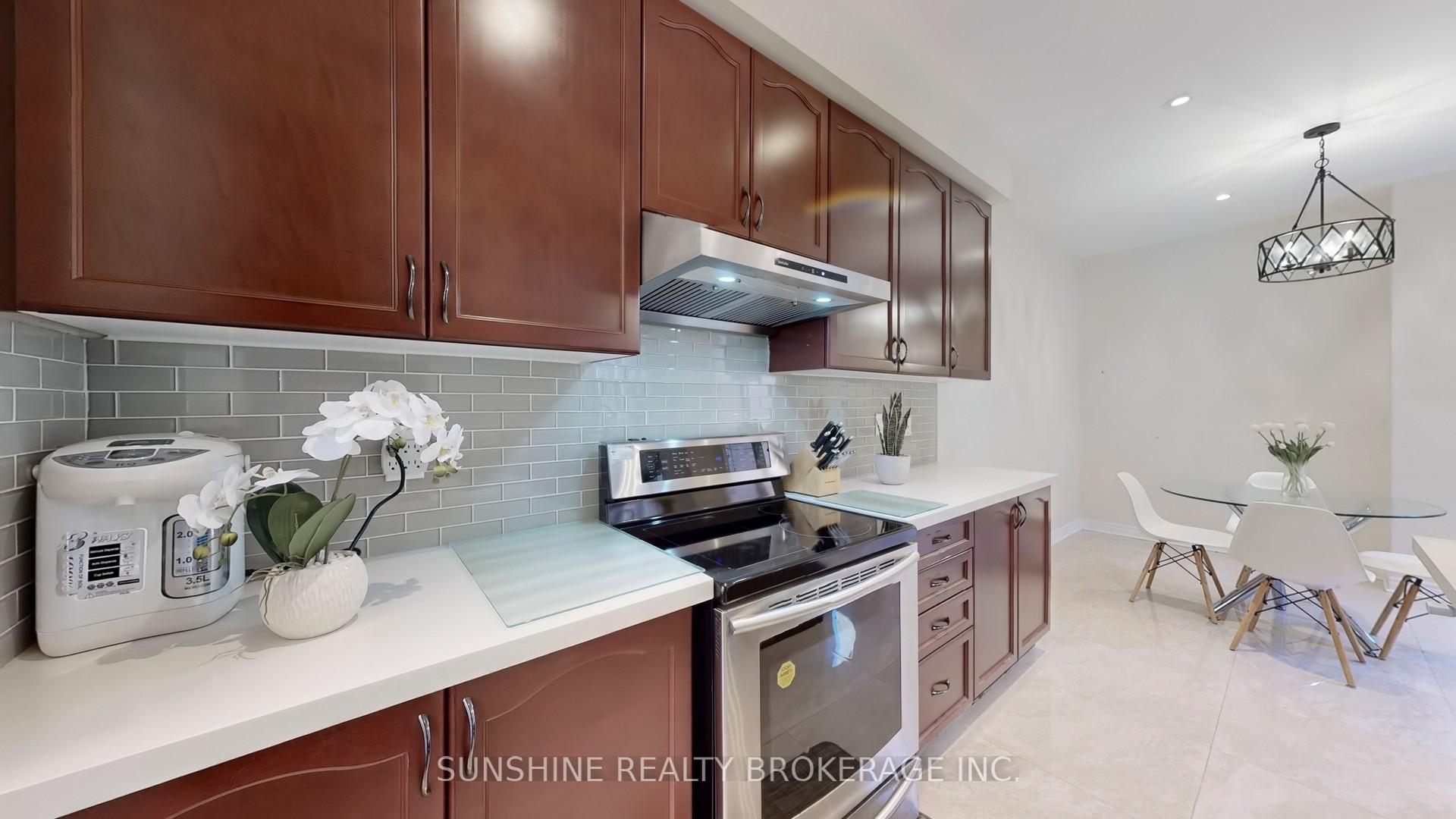 Photo 19 of 29 Pyneside Street, Markham, Cornell — HOMEH