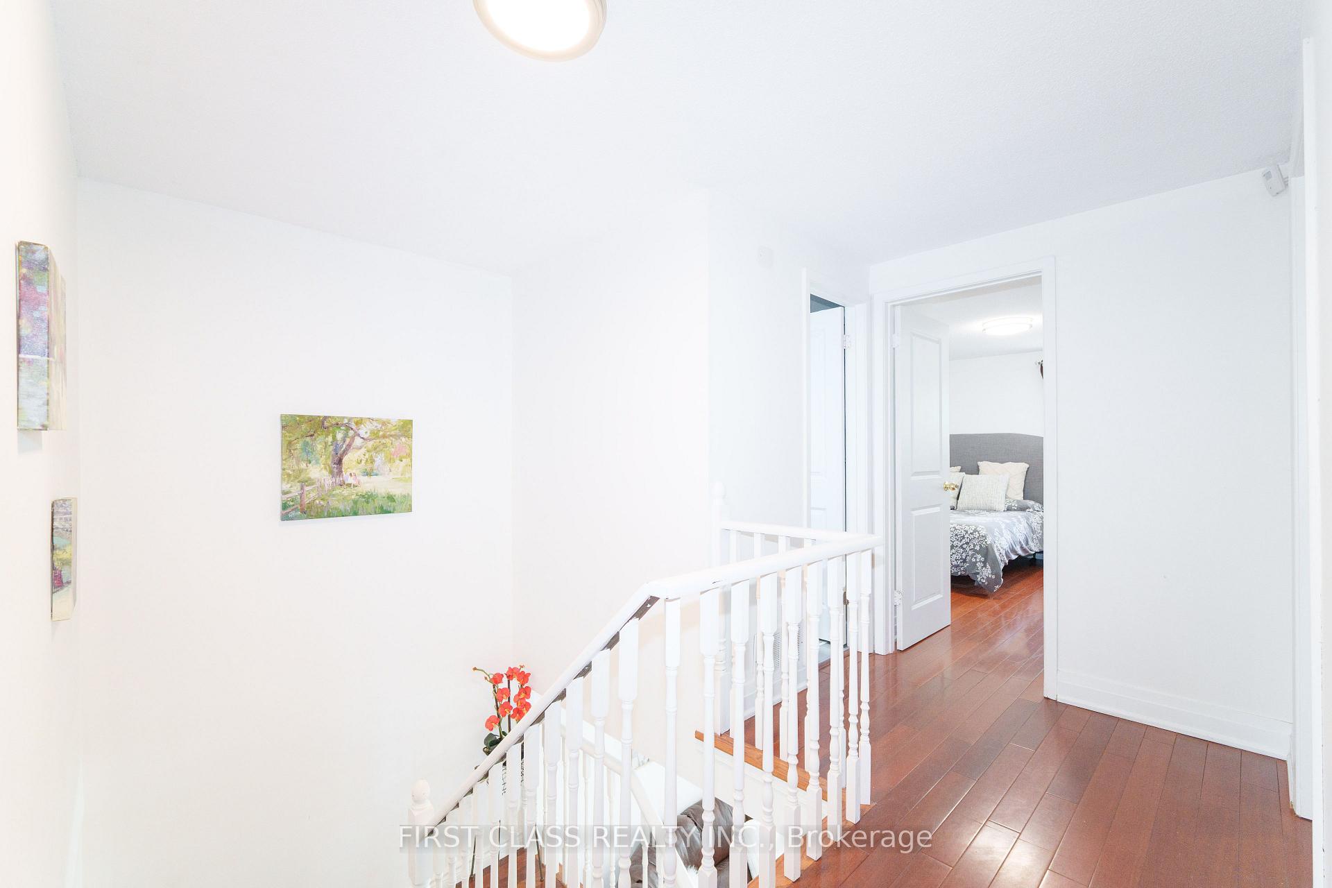 Photo 12 of 23 Cheeseman Drive, Markham, Milliken Mills West — HOMEH