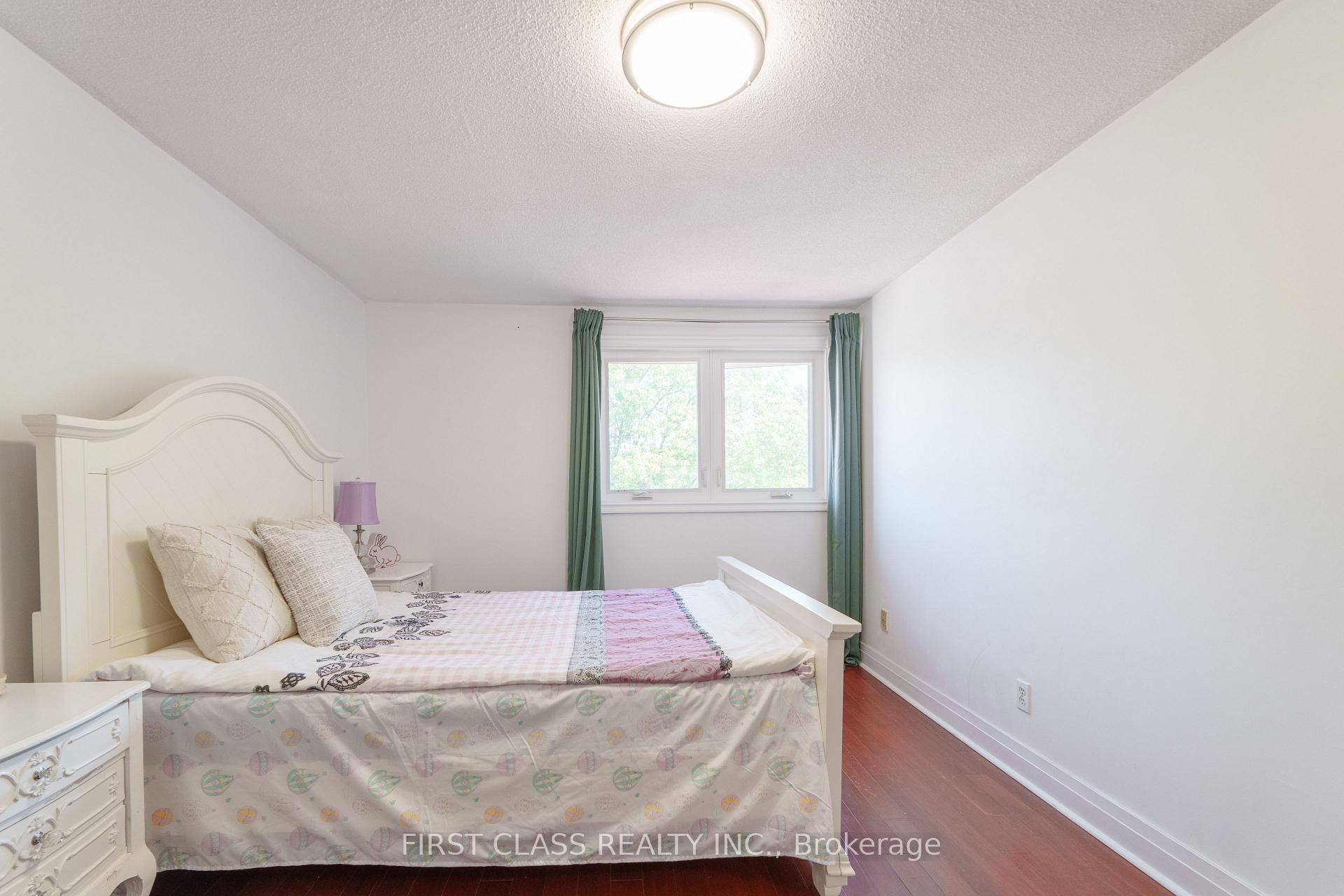 Photo 14 of 23 Cheeseman Drive, Markham, Milliken Mills West — HOMEH