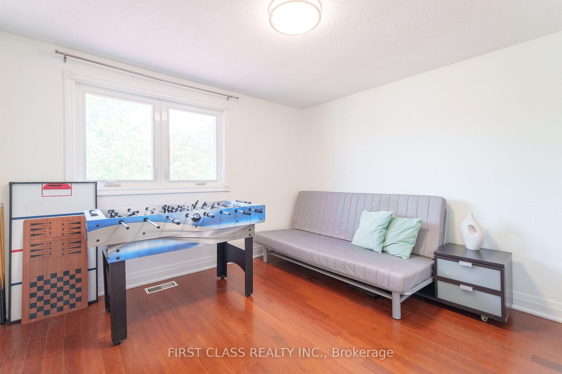 Photo 15 of 23 Cheeseman Drive, Markham, Milliken Mills West — HOMEH