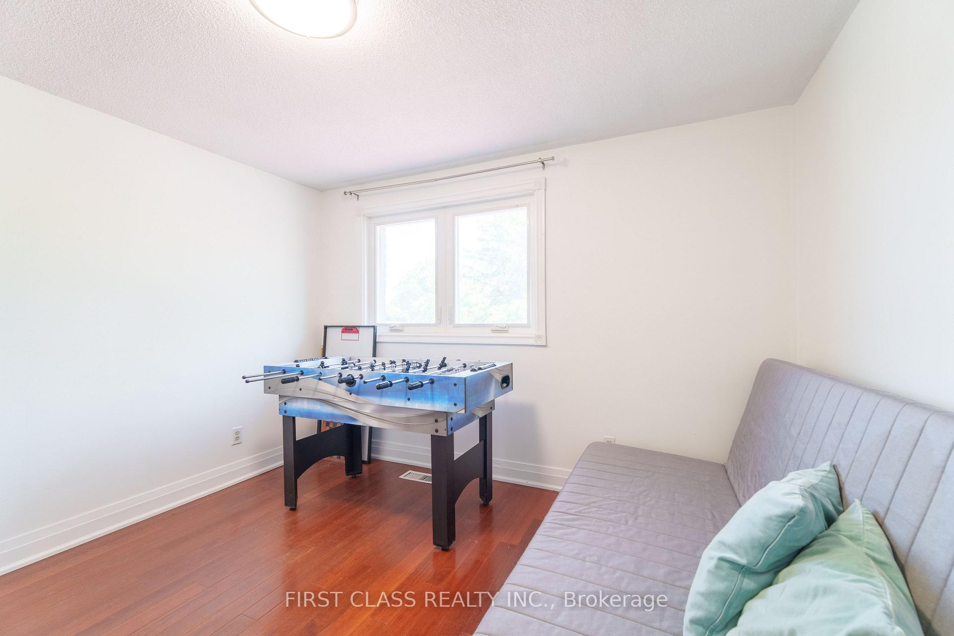 Photo 16 of 23 Cheeseman Drive, Markham, Milliken Mills West — HOMEH