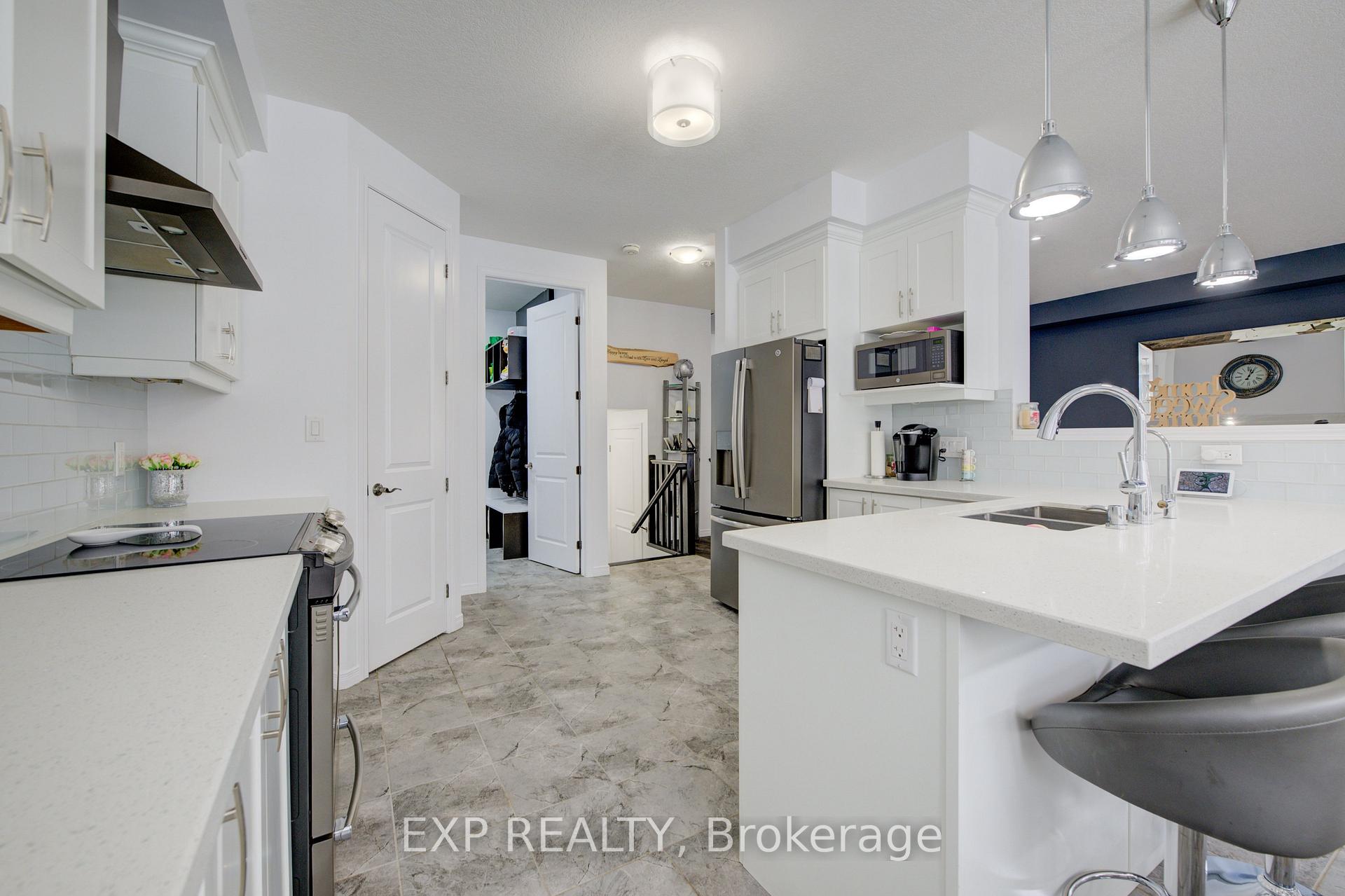 Photo 16 of 236 Tall Grass Crescent, Kitchener — HOMEH