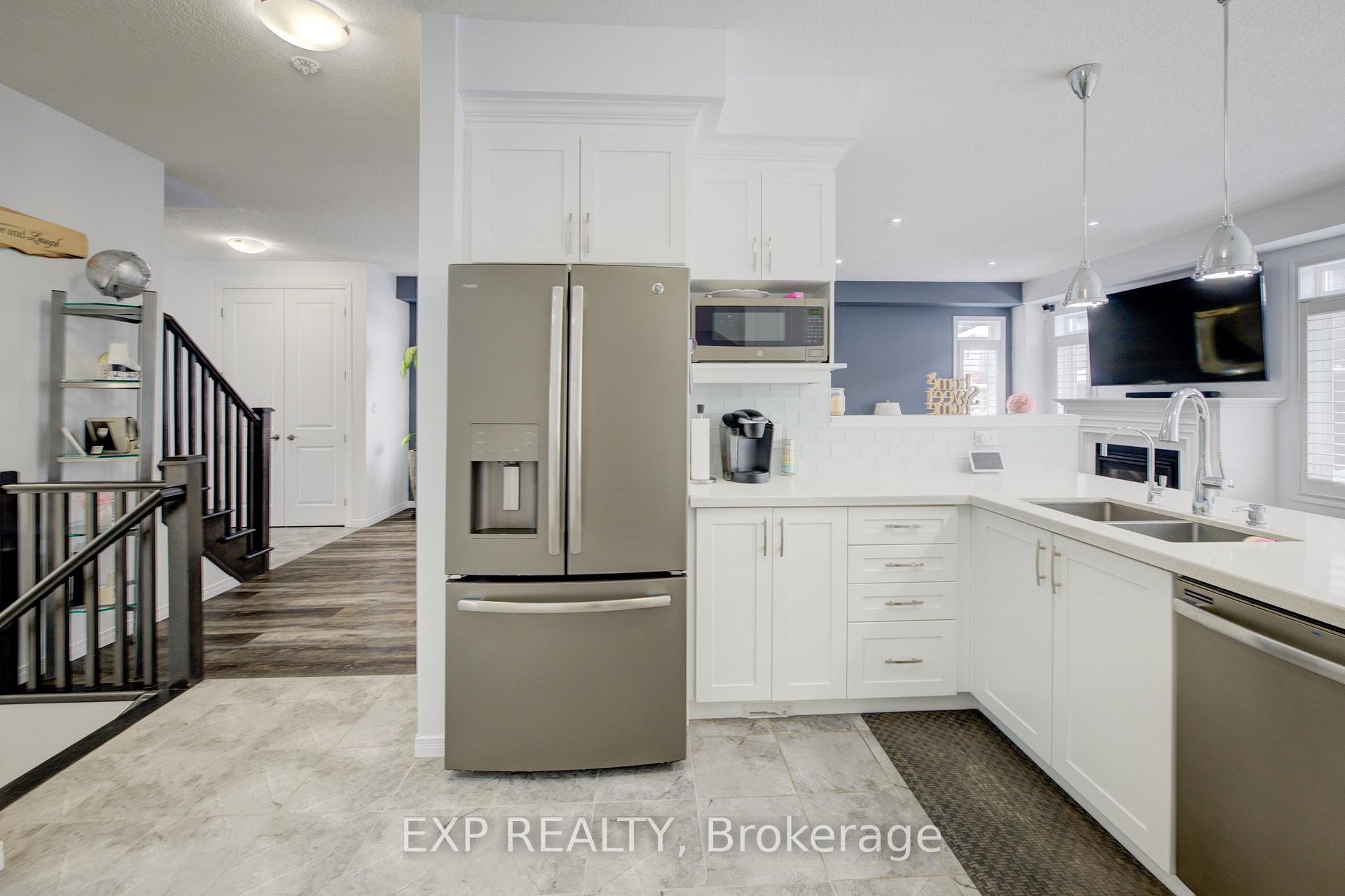 Photo 20 of 236 Tall Grass Crescent, Kitchener — HOMEH
