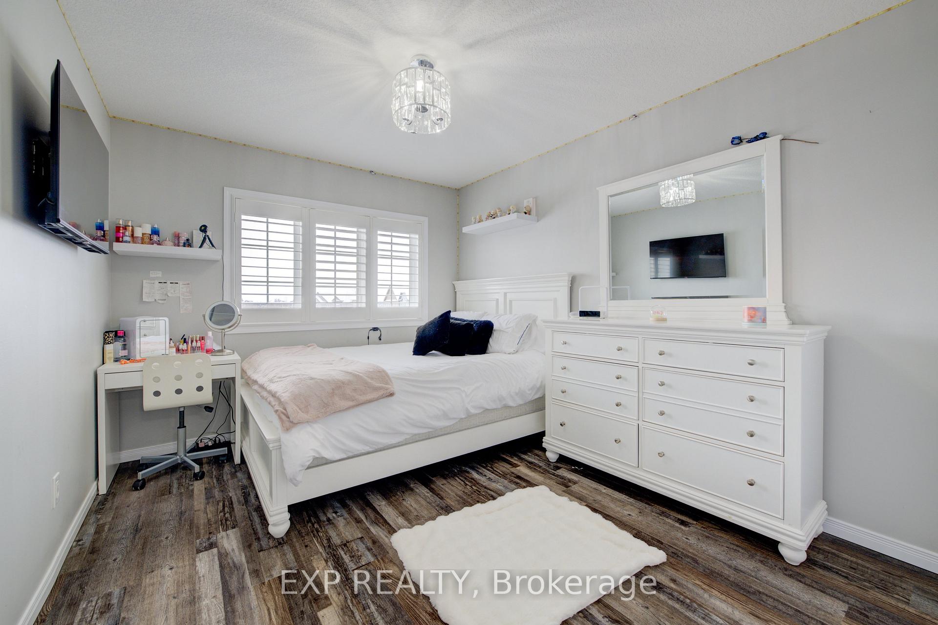 Photo 32 of 236 Tall Grass Crescent, Kitchener — HOMEH