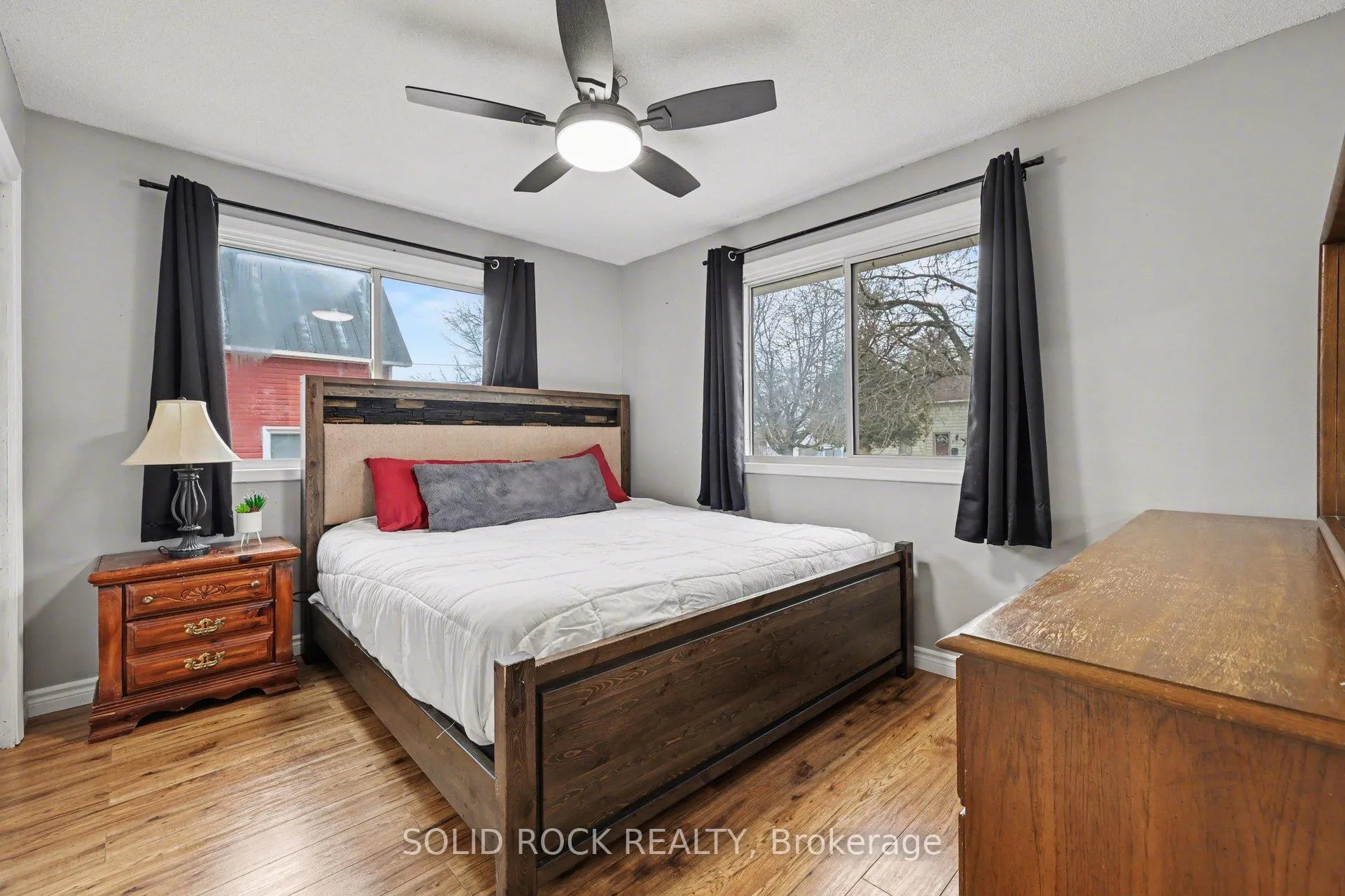 Photo 13 of 7 Leeds Street, Smiths Falls — HOMEH