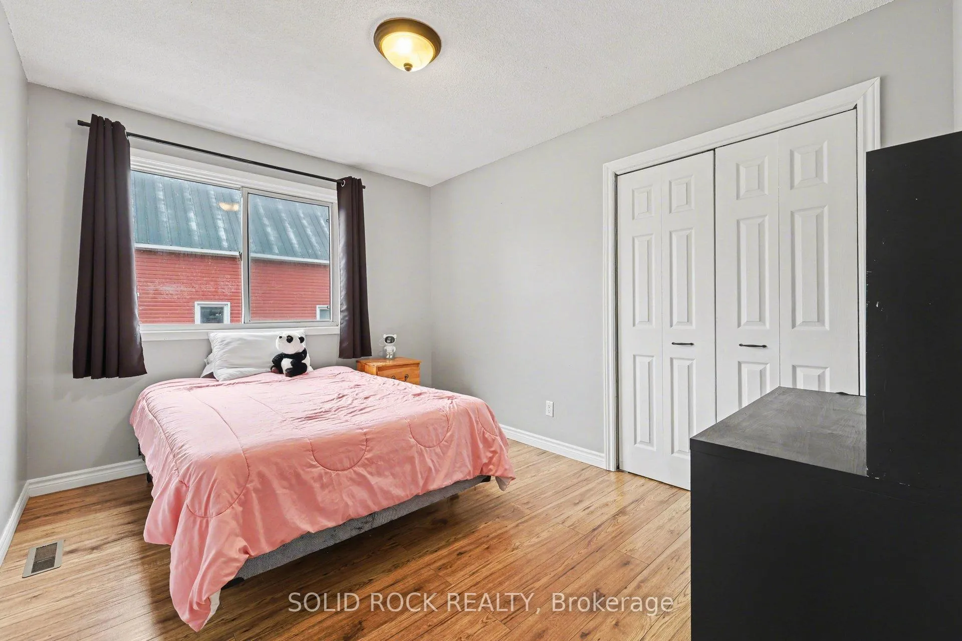 Photo 14 of 7 Leeds Street, Smiths Falls — HOMEH