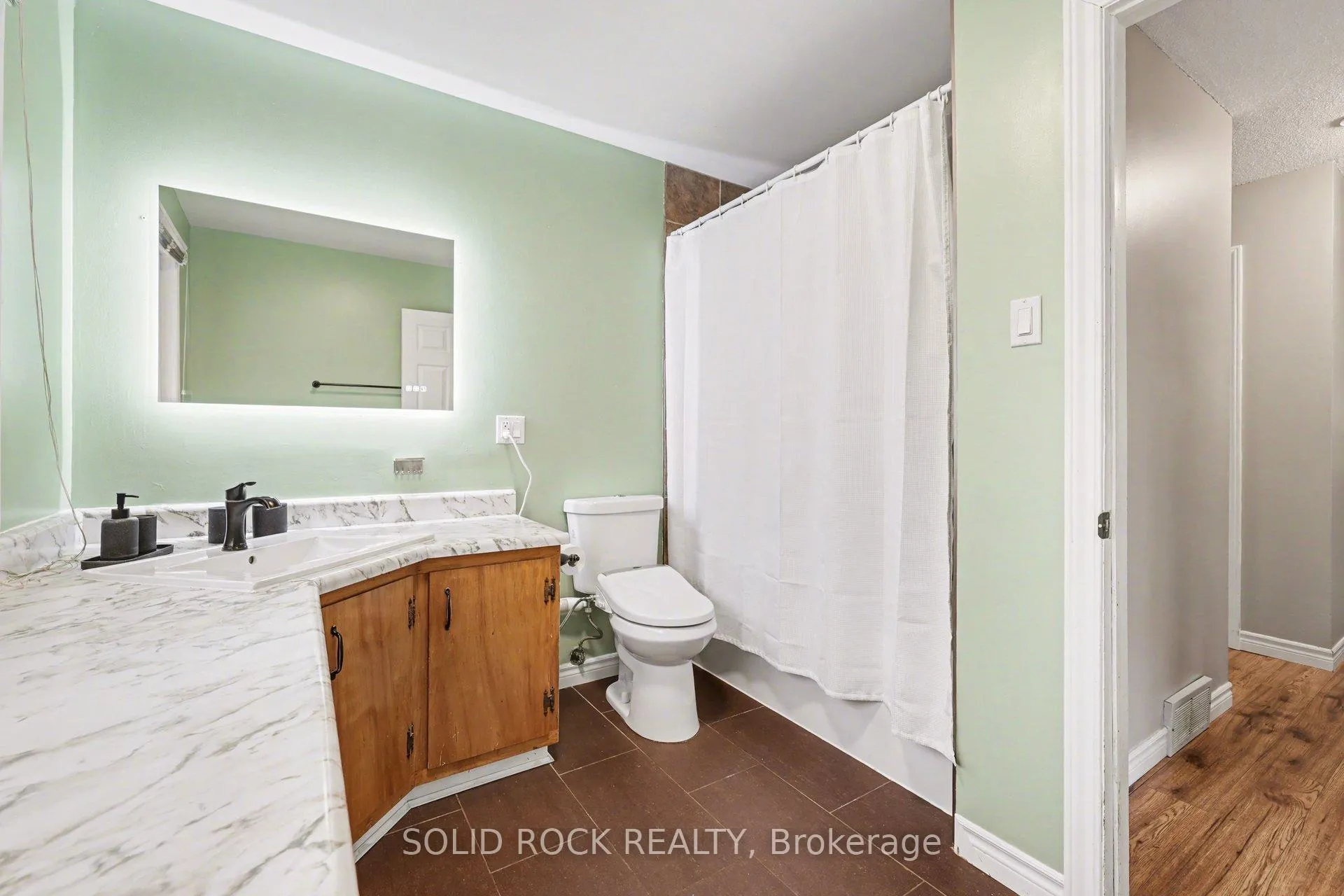 Photo 16 of 7 Leeds Street, Smiths Falls — HOMEH
