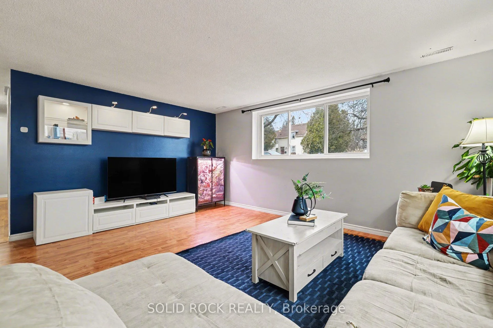 Photo 20 of 7 Leeds Street, Smiths Falls — HOMEH