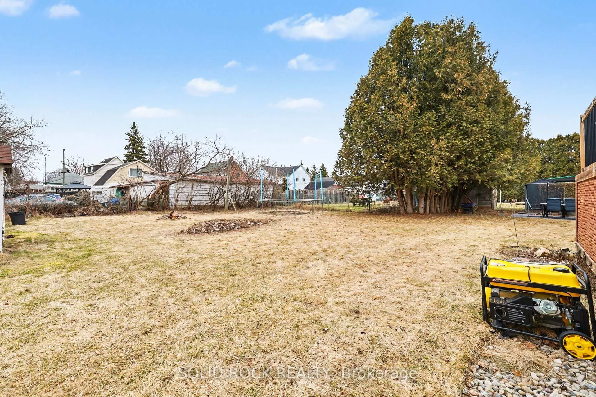 Photo 33 of 7 Leeds Street, Smiths Falls — HOMEH