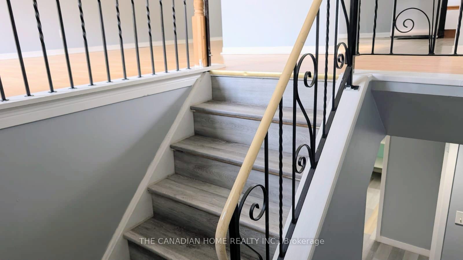 Photo 18 of 909 Uxbridge Crescent, Kingston, East Gardiners Rd — HOMEH