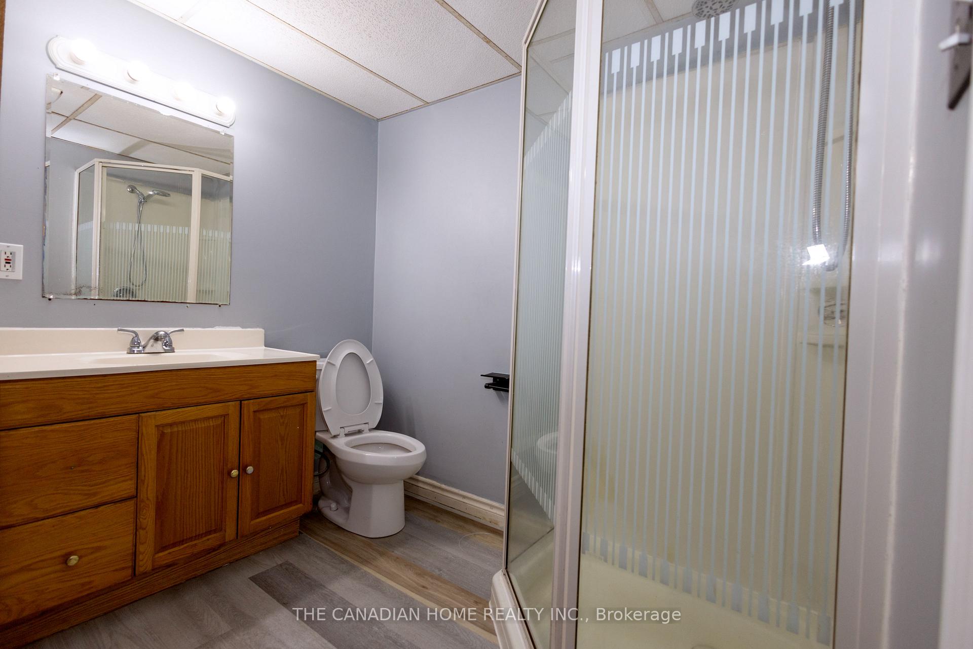 Photo 22 of 909 Uxbridge Crescent, Kingston, East Gardiners Rd — HOMEH