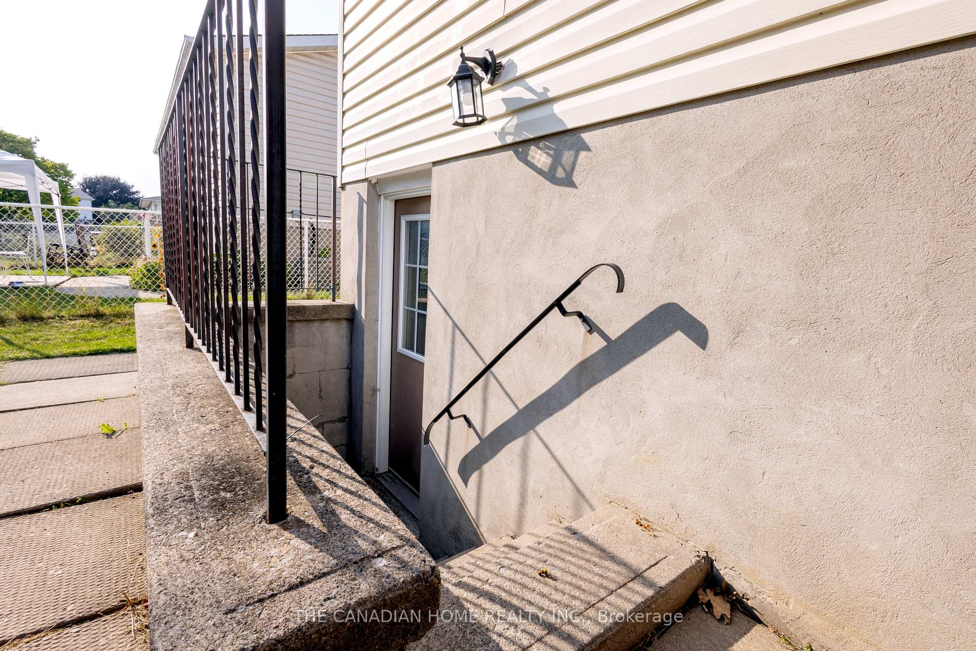 Photo 36 of 909 Uxbridge Crescent, Kingston, East Gardiners Rd — HOMEH